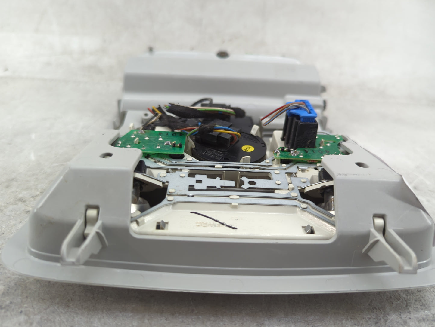 2015 Volkswagen Jetta Overhead Roof Console - Oemusedautoparts1.com