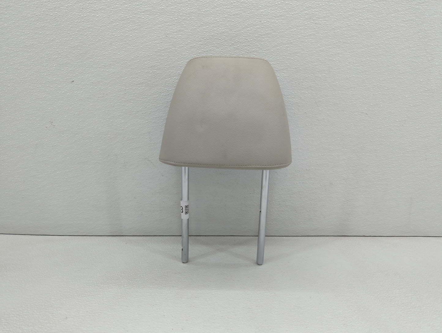 2015-2018 Volkswagen Jetta Headrest Head Rest Front Driver Passenger Seat - Oemusedautoparts1.com
