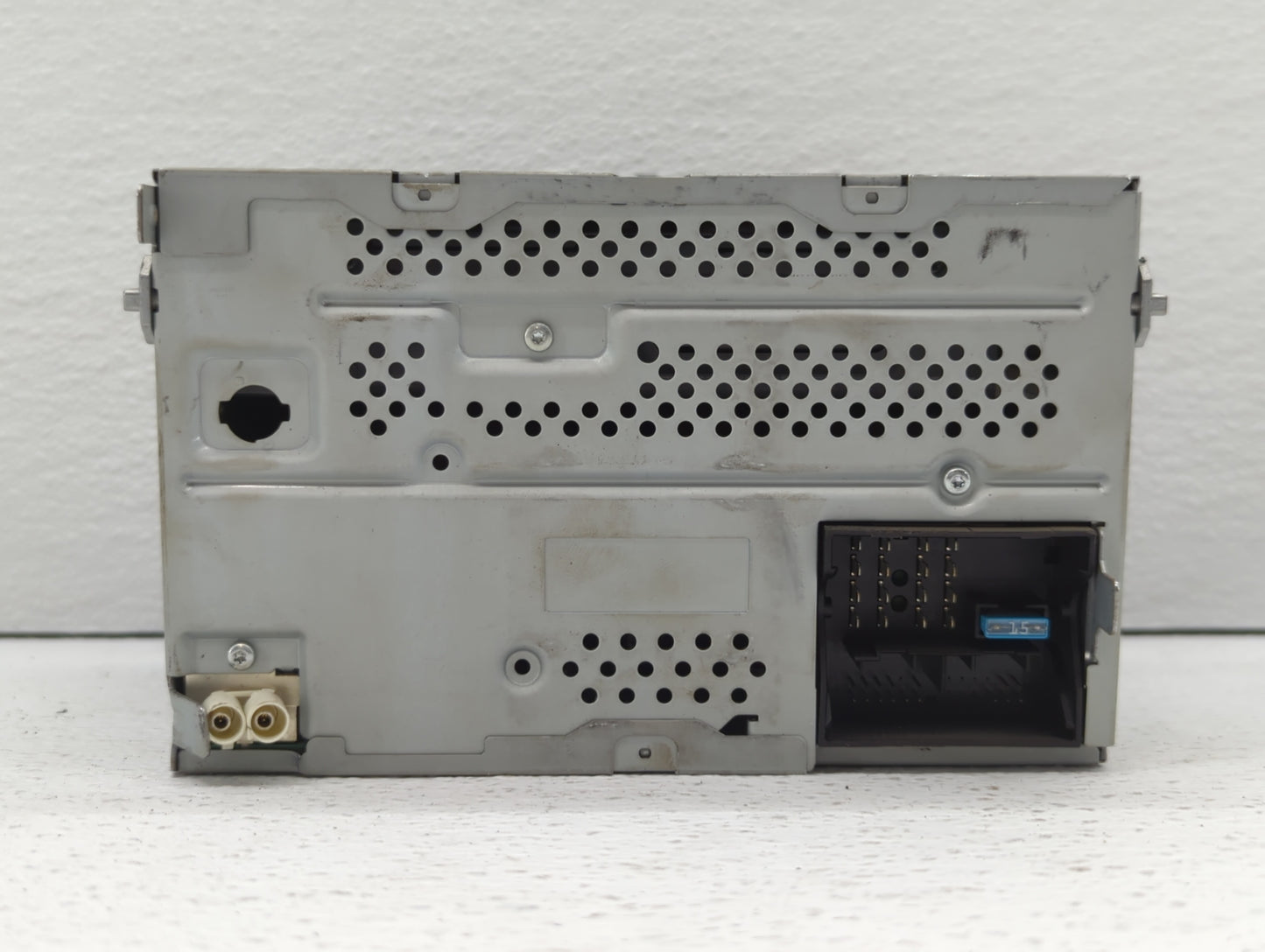 2015-2017 Volkswagen Jetta Am Fm Cd Player Radio Receiver - Oemusedautoparts1.com