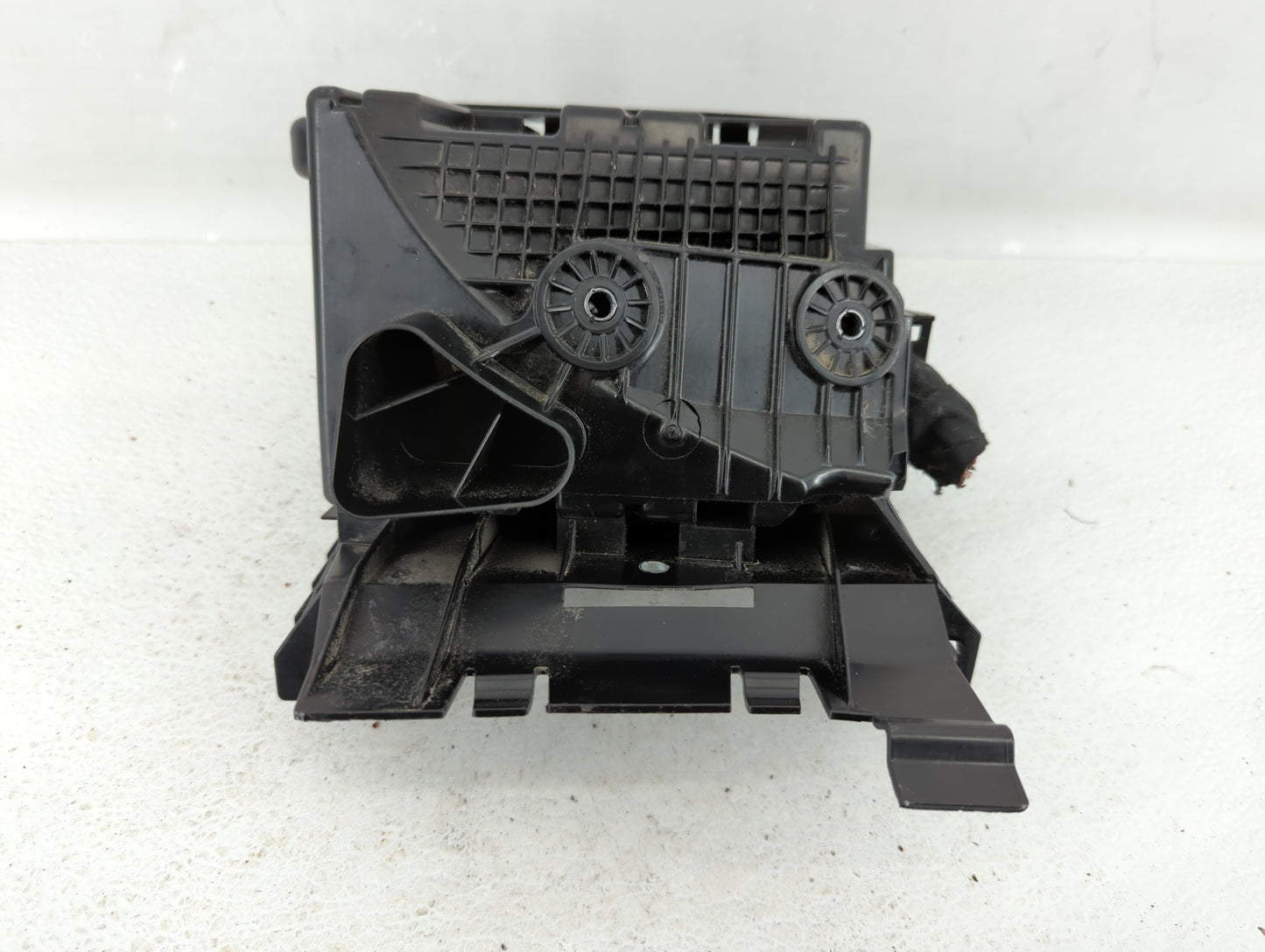 2015-2018 Volkswagen Jetta Fusebox Fuse Box Panel Relay Module Fits Fits 2015 2016 2017 2018 OEM Used Auto Parts - Oemusedau