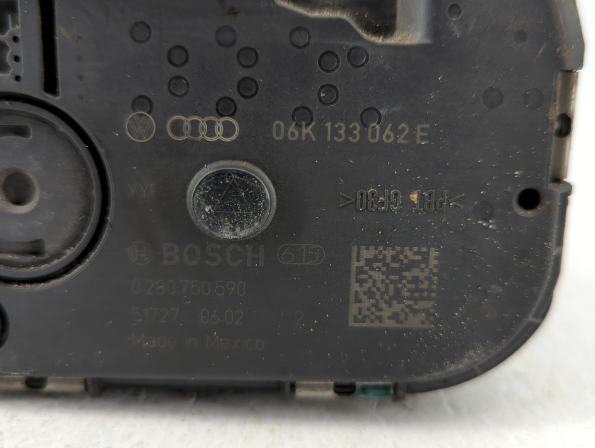 2014-2017 Volkswagen Jetta Throttle Body P/N:06K 133 062 E Fits Fits 2014 2015 2016 2017 OEM Used Auto Parts - Oemusedautopa