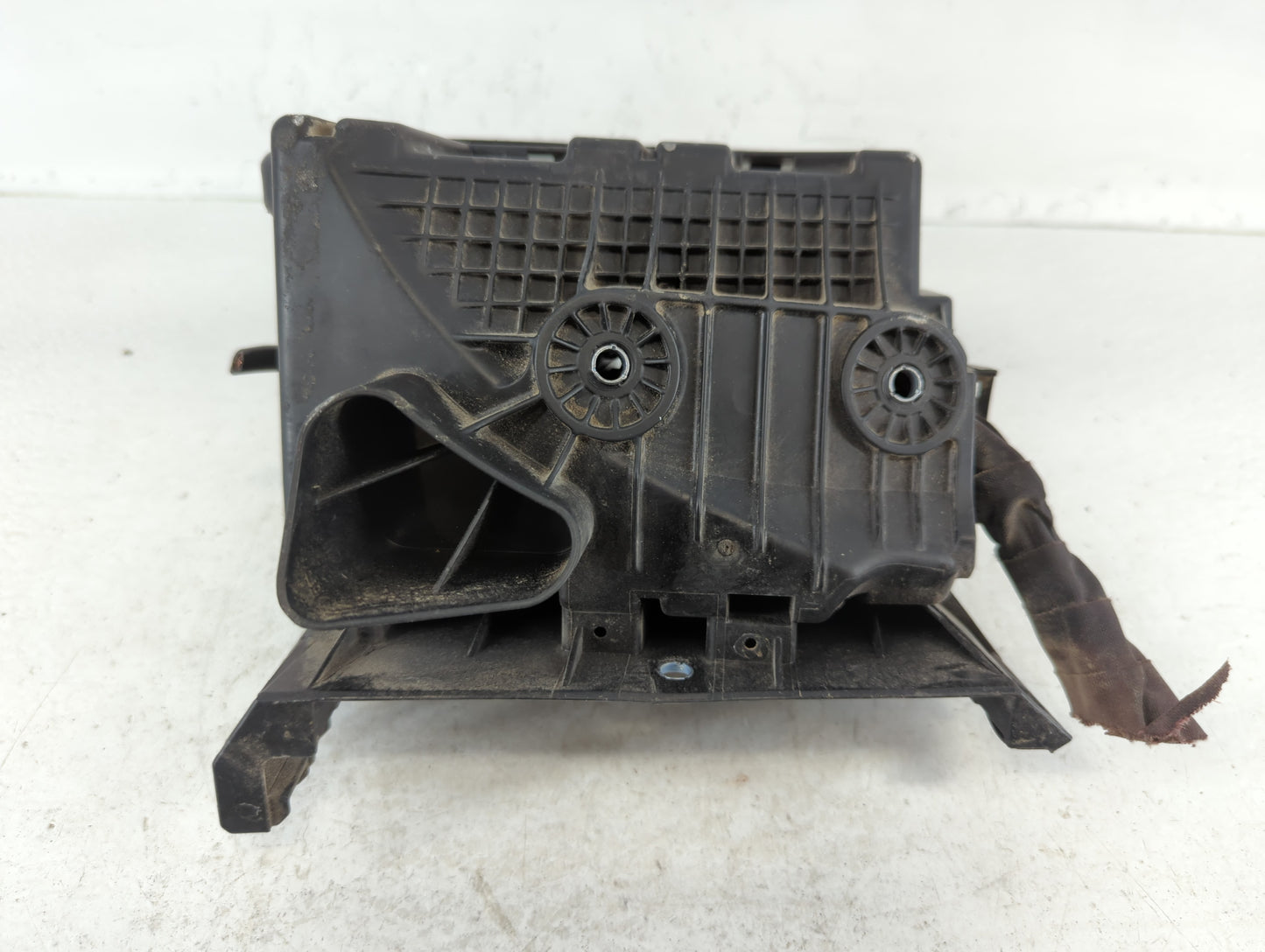 2015-2018 Volkswagen Jetta Fusebox Fuse Box Panel Relay Module Fits Fits 2015 2016 2017 2018 OEM Used Auto Parts - Oemusedau