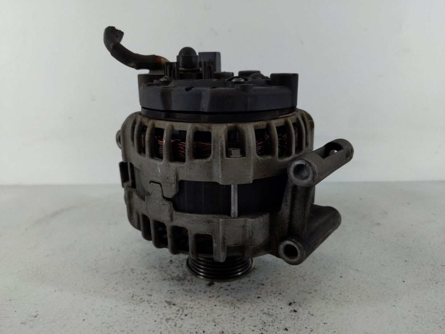 2014-2017 Volkswagen Passat Alternator Replacement Generator Charging Assembly Engine OEM P/N:06K 903 023 Fits OEM Used Auto