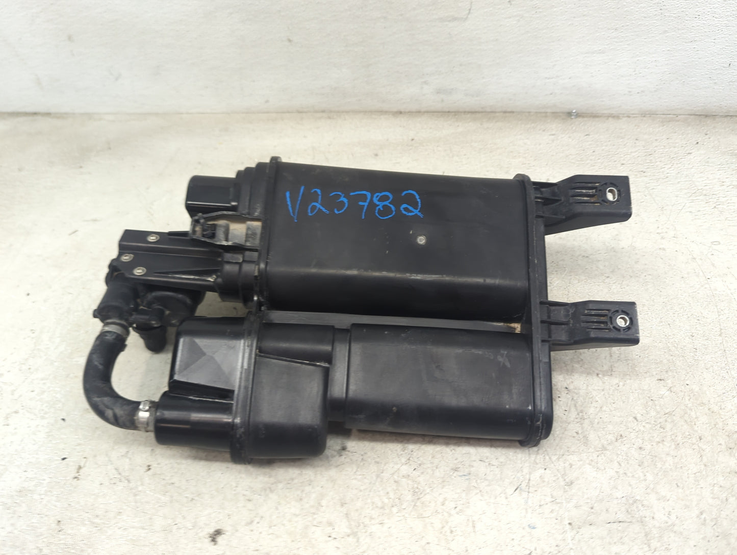 2015 Volkswagen Passat Fuel Vapor Charcoal Canister 1479433 - Oemusedautoparts1.com