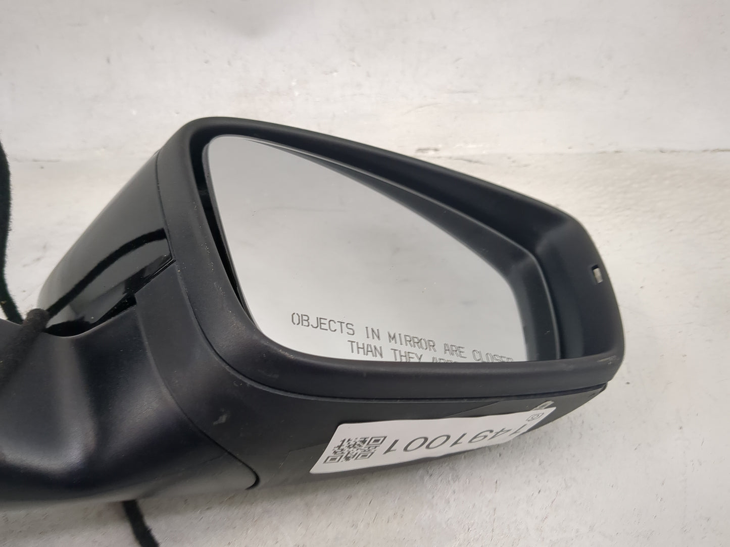 2013-2015 Volkswagen Passat Passenger Side View Mirror - Right Door Mirror OEM Used - Oemusedautoparts1.com