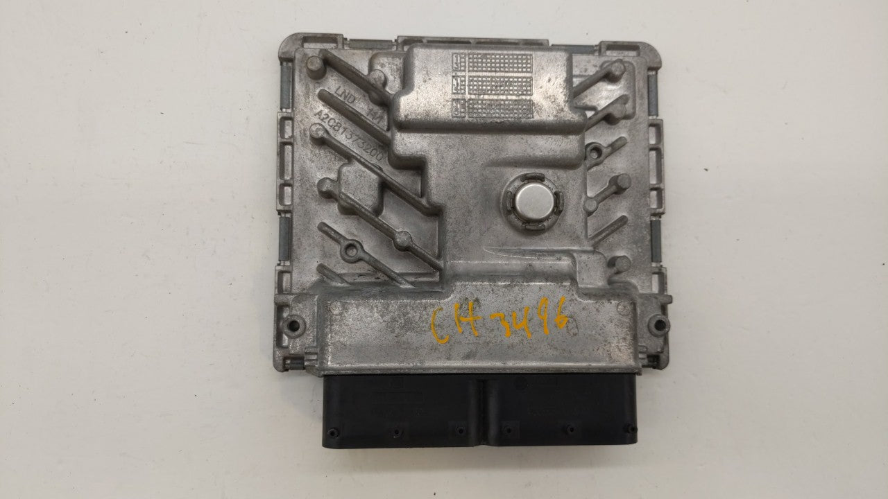 2015 Volkswagen Passat PCM Engine Control Computer ECU ECM PCU OEM P/N:06K 906 071 J 06K 907 425 C Fits OEM Used Auto Parts
