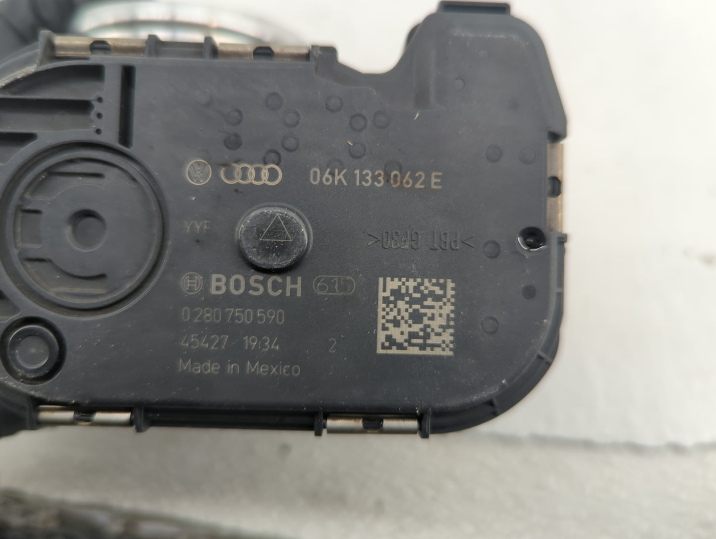 2014-2017 Volkswagen Passat Throttle Body P/N:0 280 750 718 0 280 750590, 06K 133 062 D Fits Fits 2014 2015 2016 2017 OEM Us