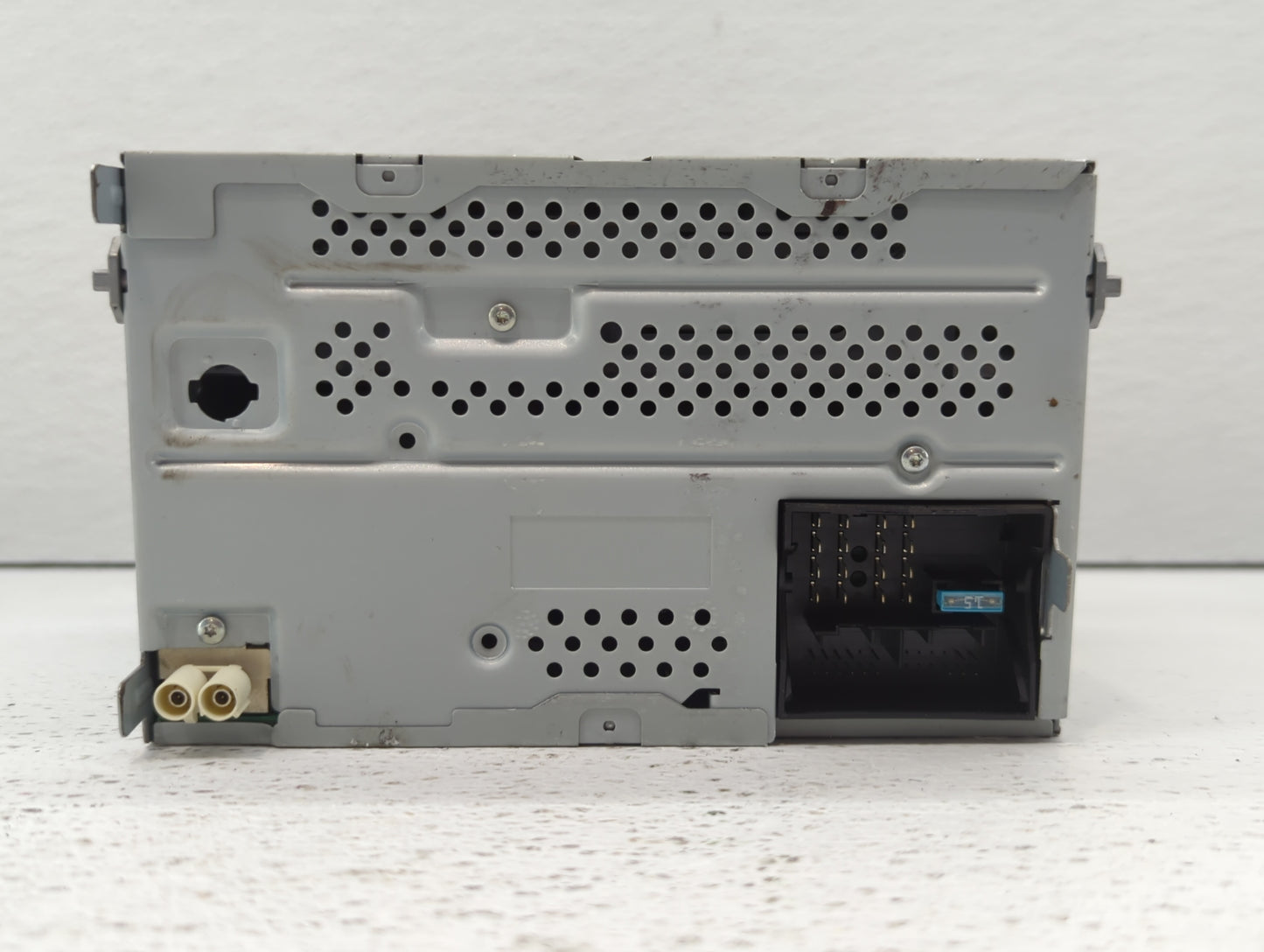 2012-2015 Volkswagen Passat Am Fm Cd Player Radio Receiver - Oemusedautoparts1.com