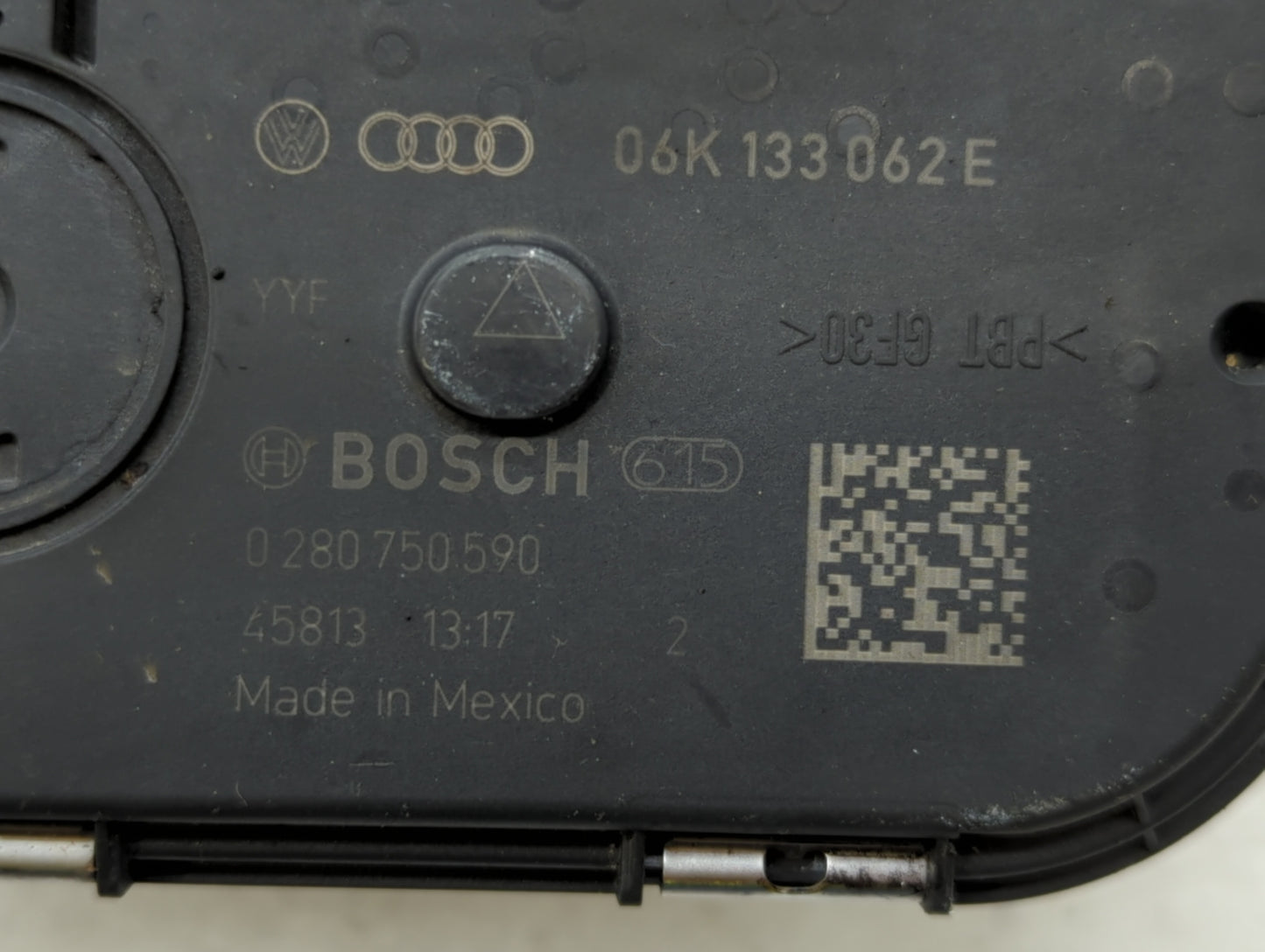 2014-2017 Volkswagen Passat Throttle Body P/N:06K 133 062 E Fits Fits 2014 2015 2016 2017 OEM Used Auto Parts - Oemusedautop