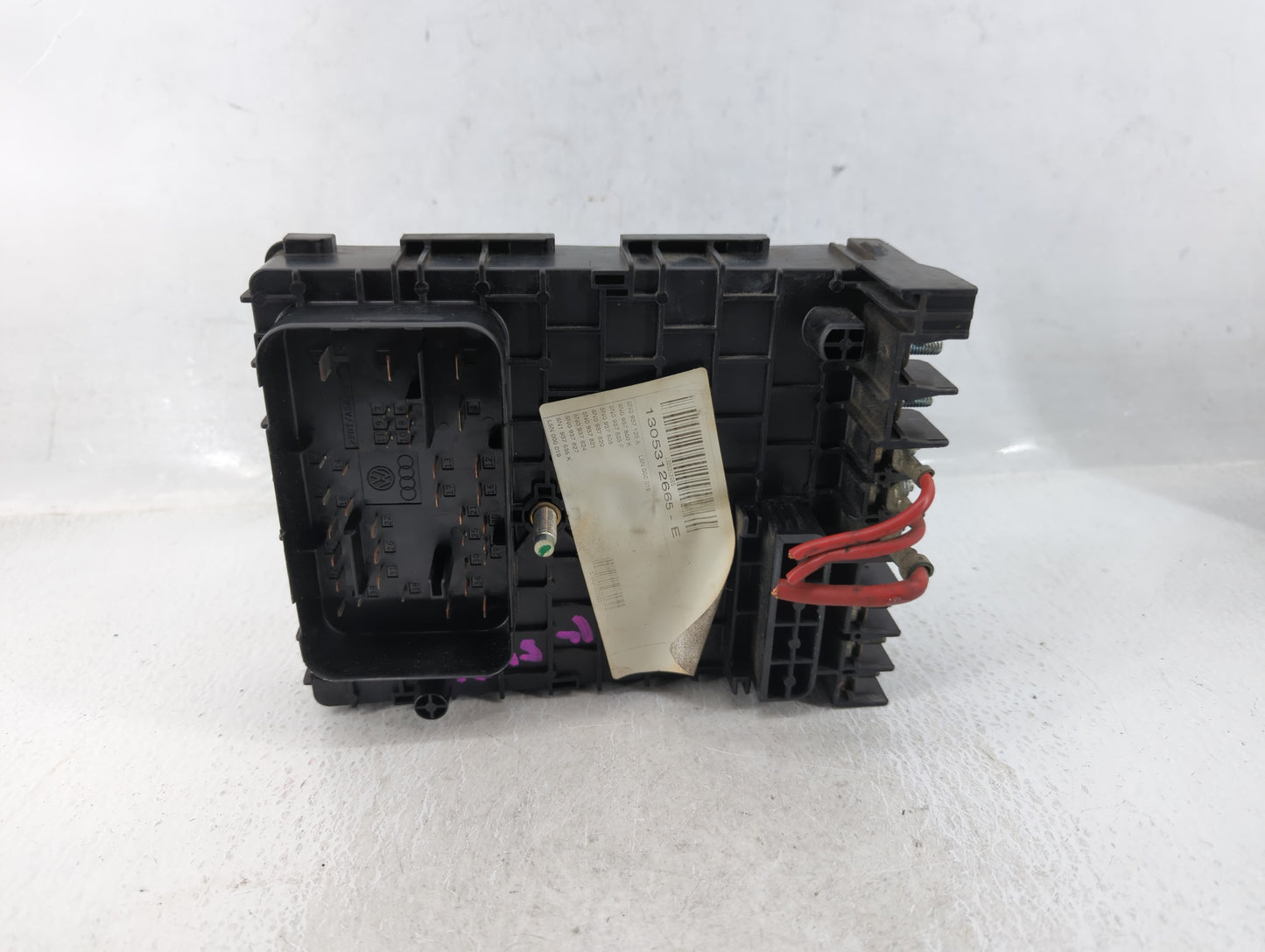 2012-2018 Volkswagen Tiguan Fusebox Fuse Box Panel Relay Module P/N:6359-5743 3C0 937 125 A Fits OEM Used Auto Parts - Oemus