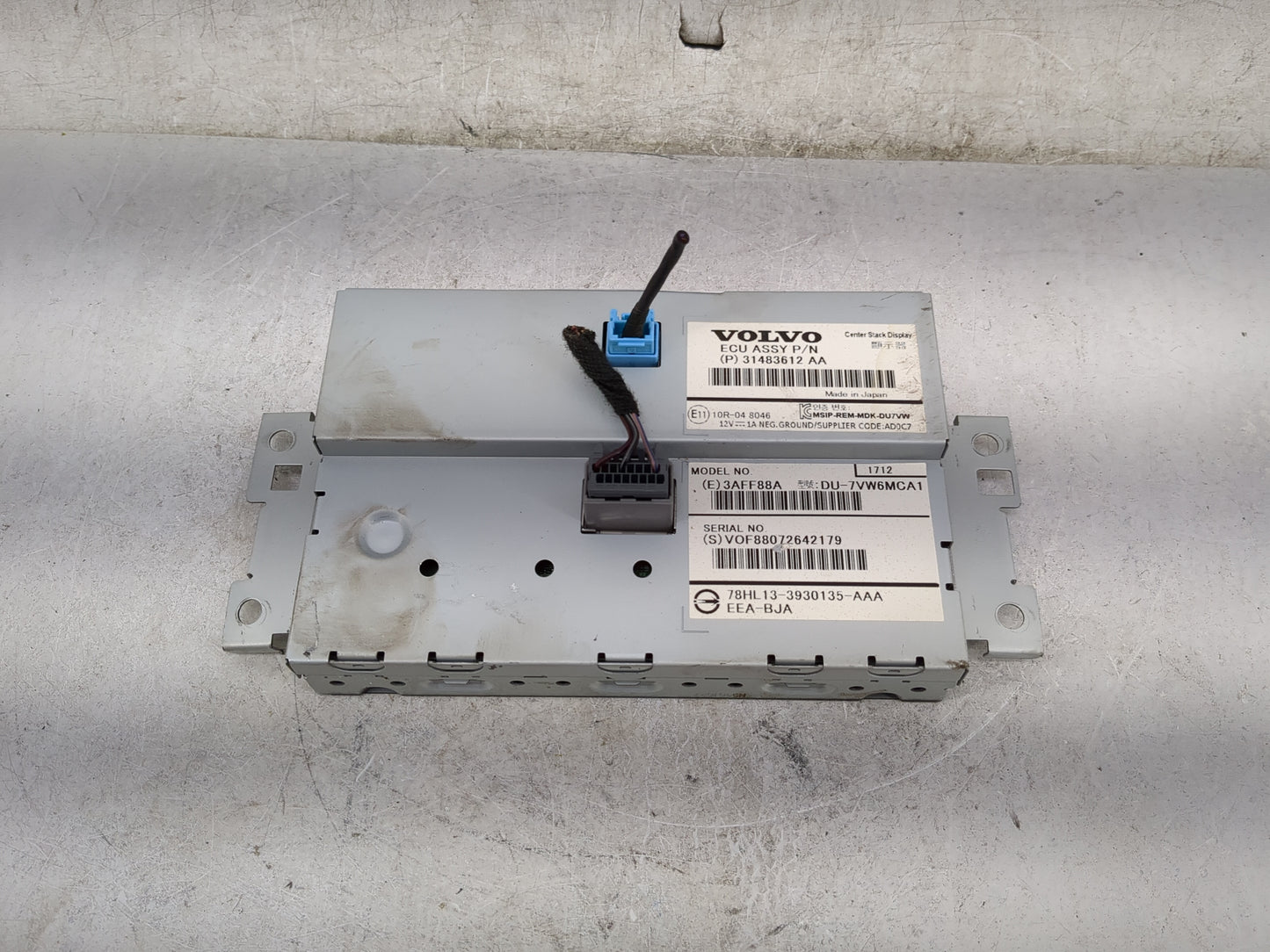 2015-2018 Volvo S60 Information Display Screen 1469057 - Oemusedautoparts1.com