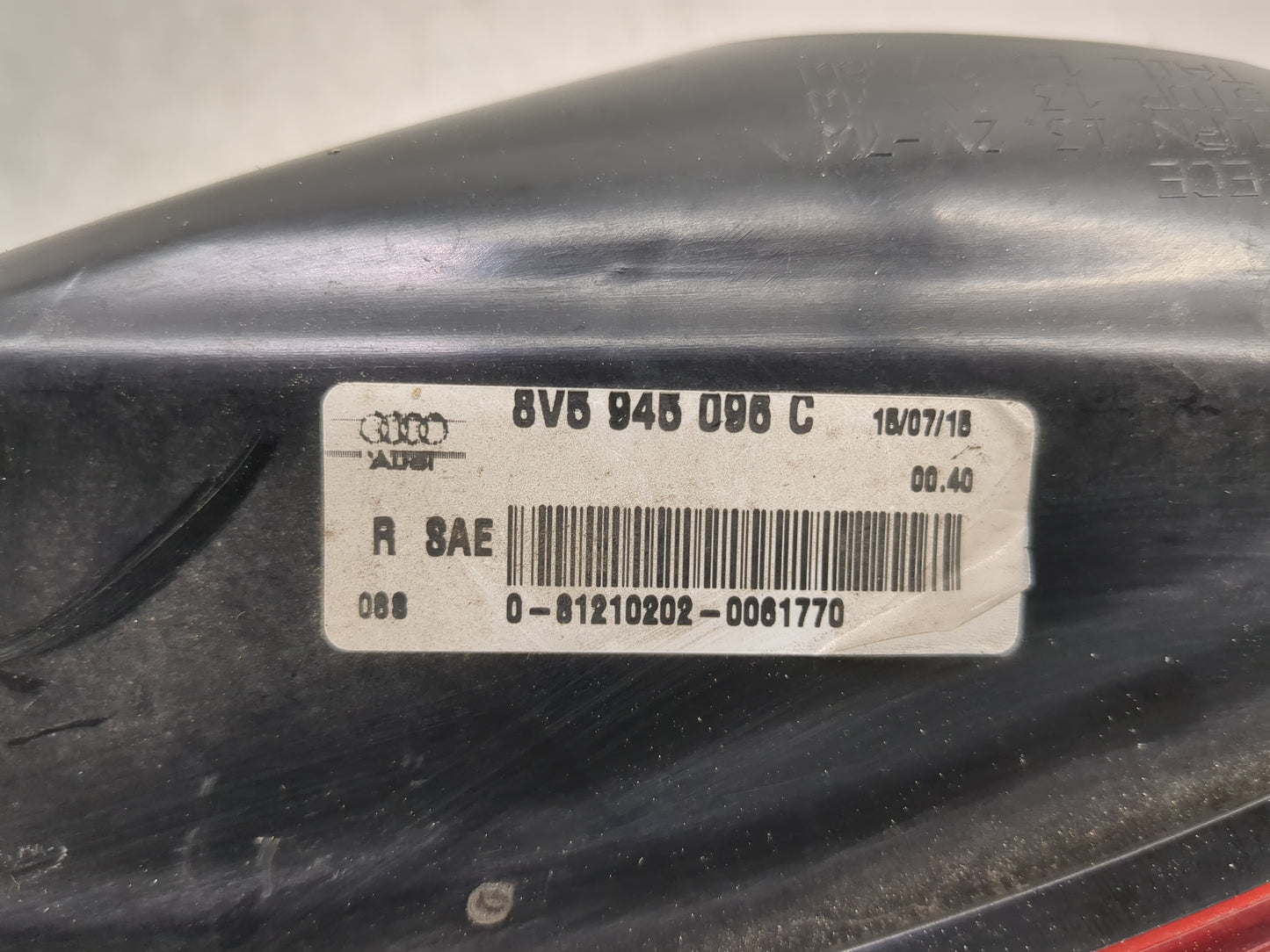 2015-2016 Audi A3 Tail Light Assembly Passenger Right OEM P/N:8V5 945 096 C Fits Fits 2015 2016 OEM Used Auto Parts - Oemuse