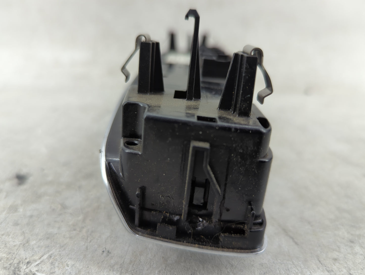 2015-2018 Audi A3 Climate Control Module Temperature AC/Heater Replacement P/N:8V0 820 043 D Fits Fits 2015 2016 2017 2018 O
