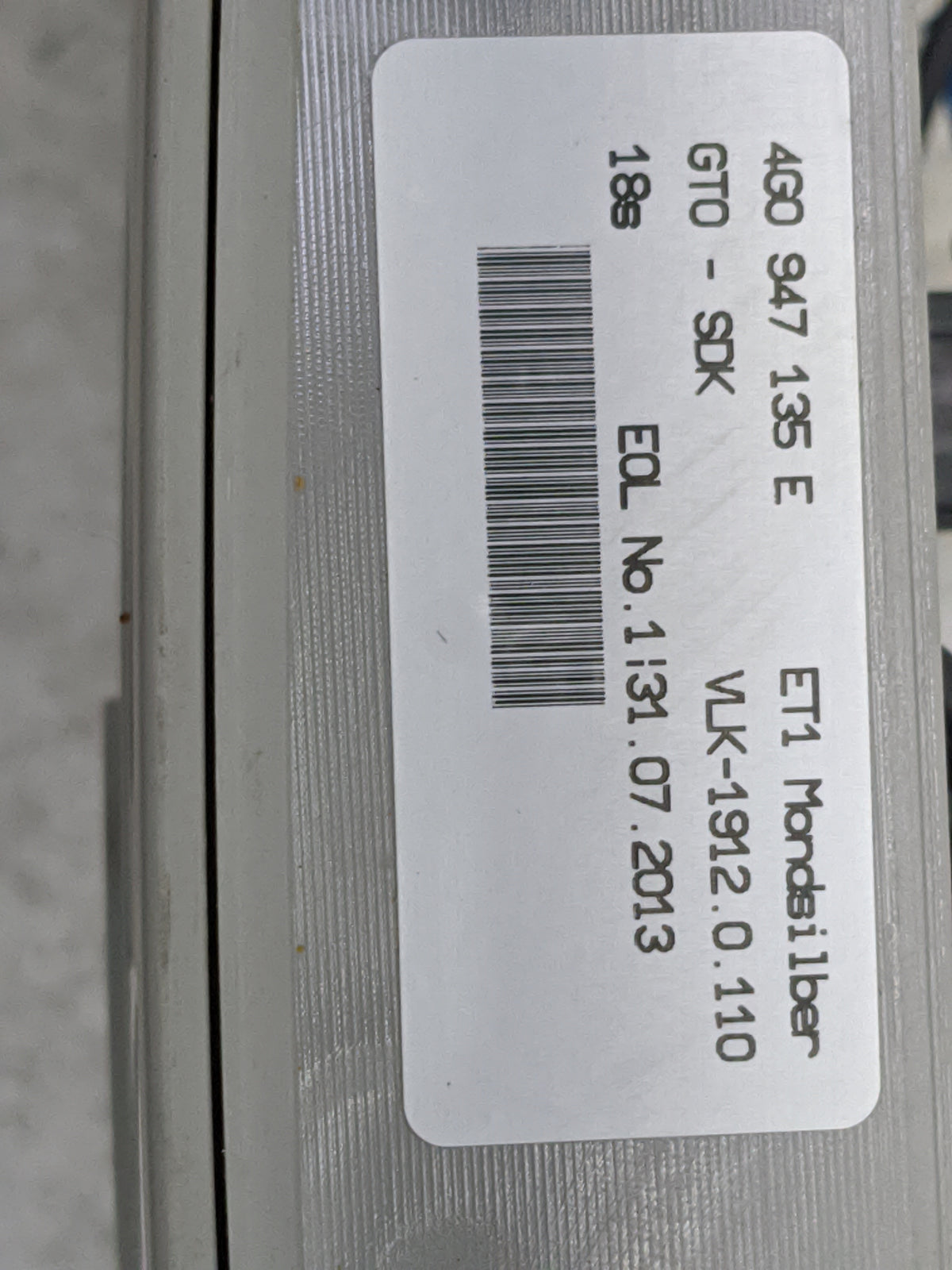 2016-2018 Audi A7 Overhead Console W/rear Climate Control - Oemusedautoparts1.com