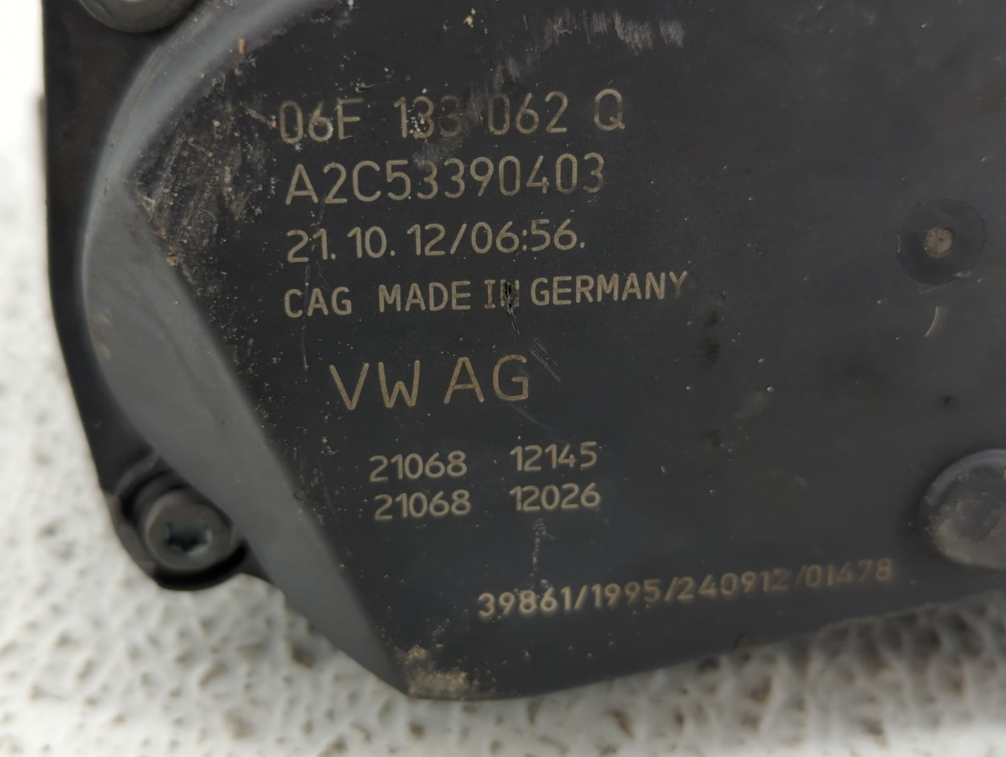 2010-2017 Audi Q5 Throttle Body P/N:06F 133 062 Q 06F 133 062 T Fits OEM Used Auto Parts - Oemusedautoparts1.com