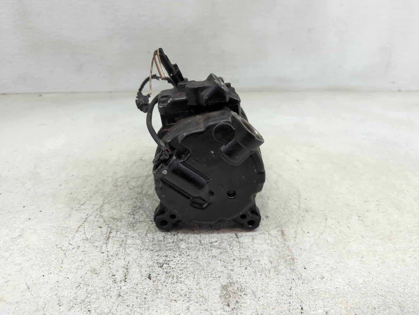 2016-2016 Bmw 328i Air Conditioning A/c Ac Compressor Oem - Oemusedautoparts1.com