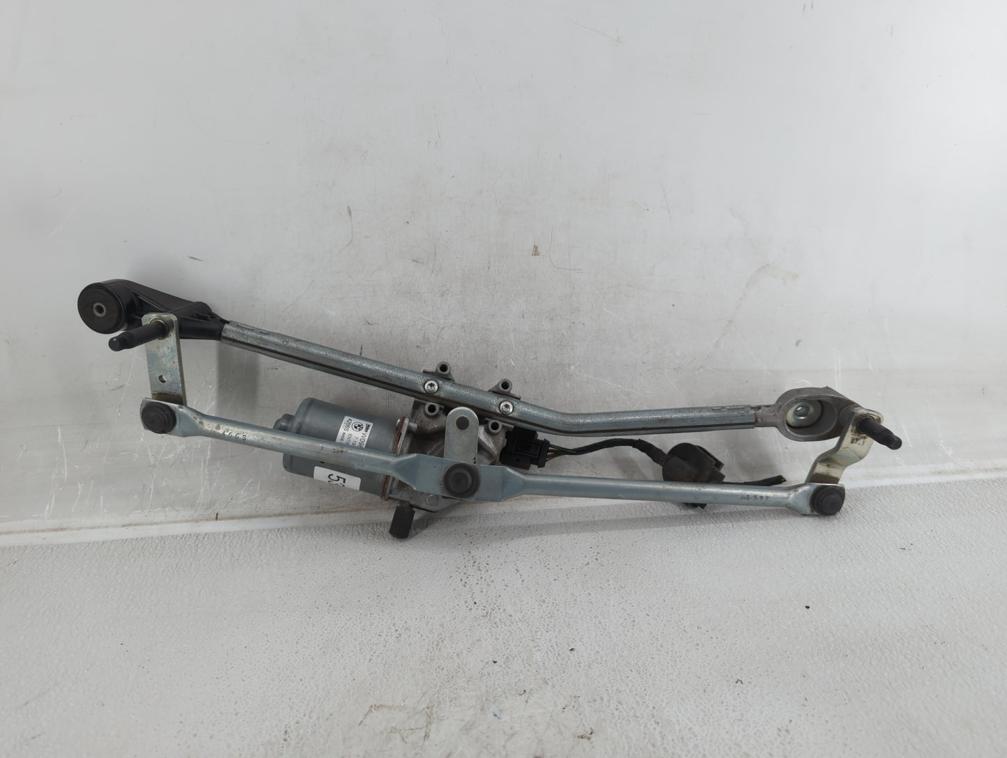 2016 Bmw Z4 Front Windshield Wiper Motor P/N:W09861 Fits OEM Used Auto Parts - Oemusedautoparts1.com