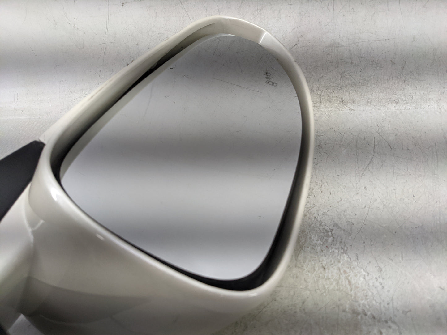 2013-2017 Buick Enclave Driver Side View Mirror - Left Door Mirror OEM Used - Oemusedautoparts1.com