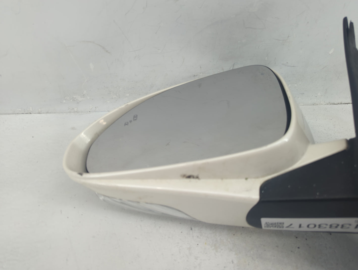 2013-2017 Buick Enclave Driver Side View Mirror - Left Door Mirror OEM Used - Oemusedautoparts1.com