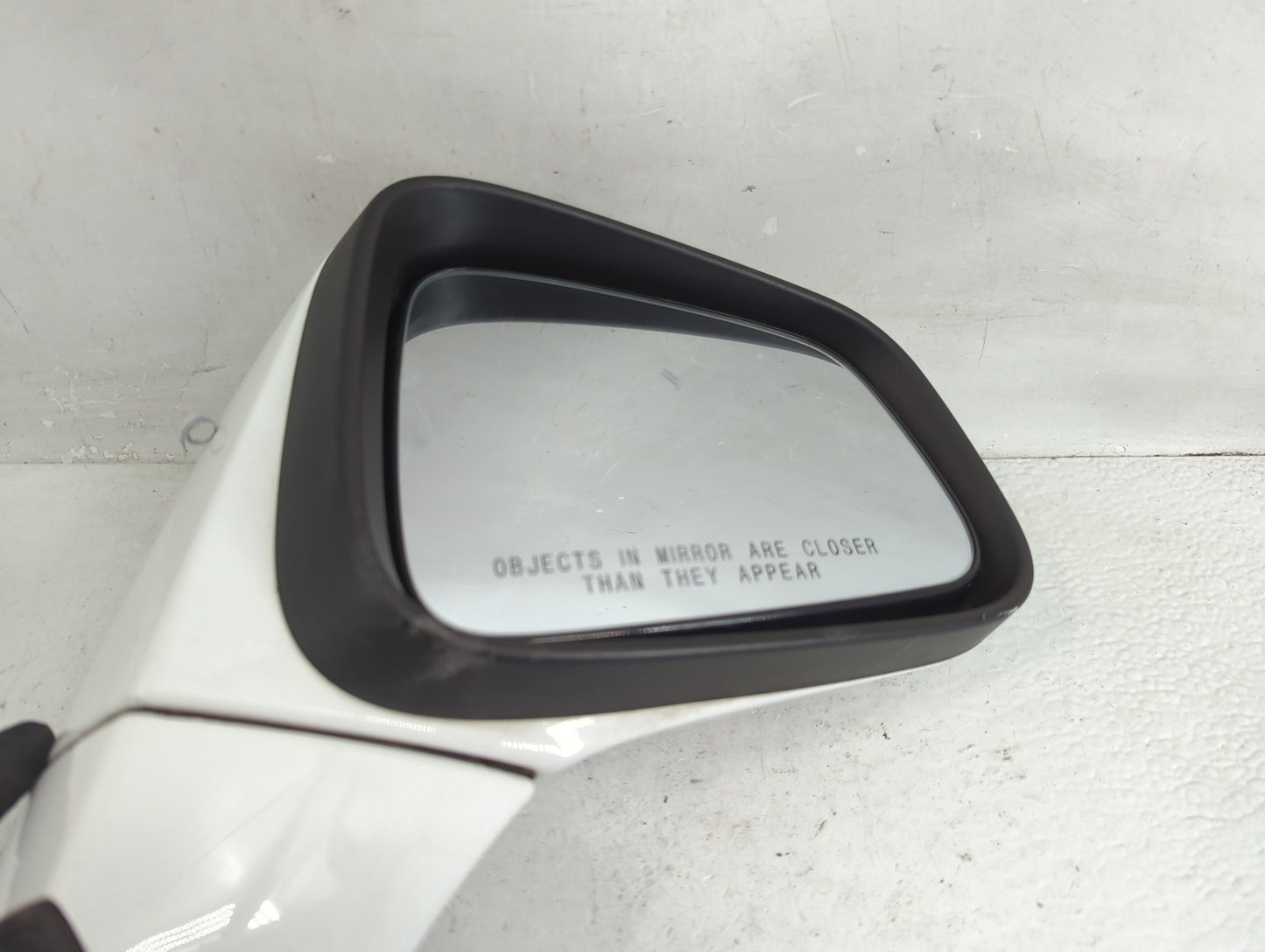 2016 Buick Encore Side Mirror Replacement Passenger Right View Door Mirror P/N:42402B9 E9026673 Fits OEM Used Auto Parts - O