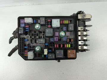 2016-2020 Buick Envision Fusebox Fuse Box Panel Relay Module P/N:84423753 Fits Fits 2016 2017 2018 2019 2020 OEM Used Auto Parts