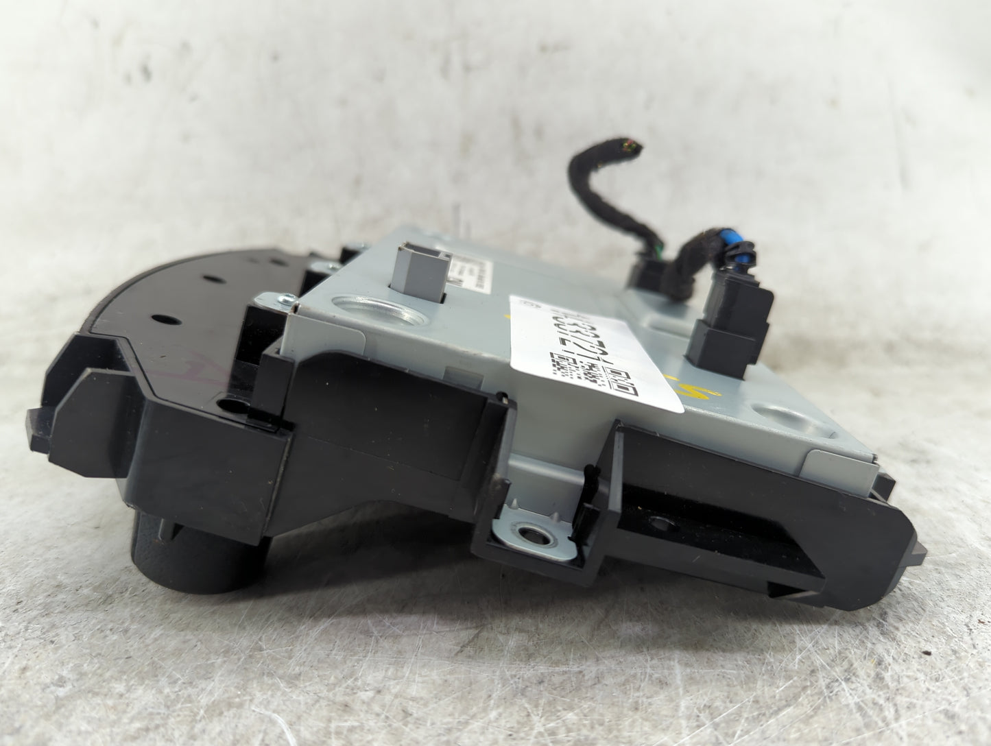2014-2016 Buick Lacrosse Radio AM FM Cd Player Receiver Replacement P/N:26681490 Fits Fits 2014 2015 2016 OEM Used Auto Part
