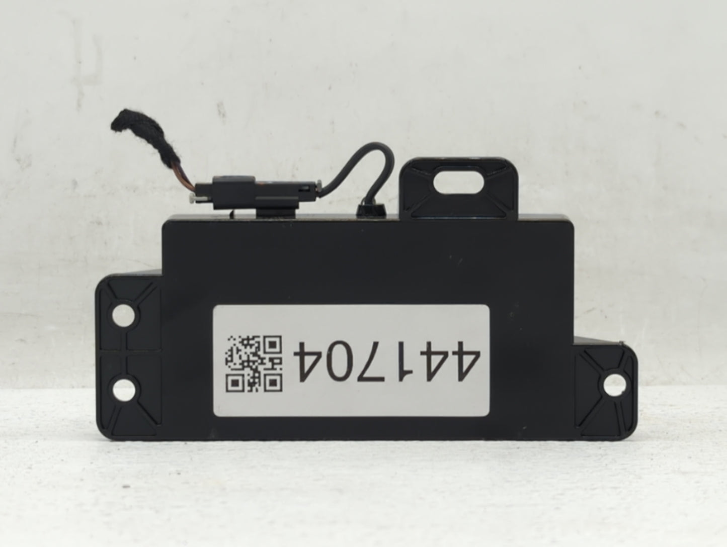 2016 Buick Regal Bluetooth Phone Communication Control Module Ccm Oem - Oemusedautoparts1.com