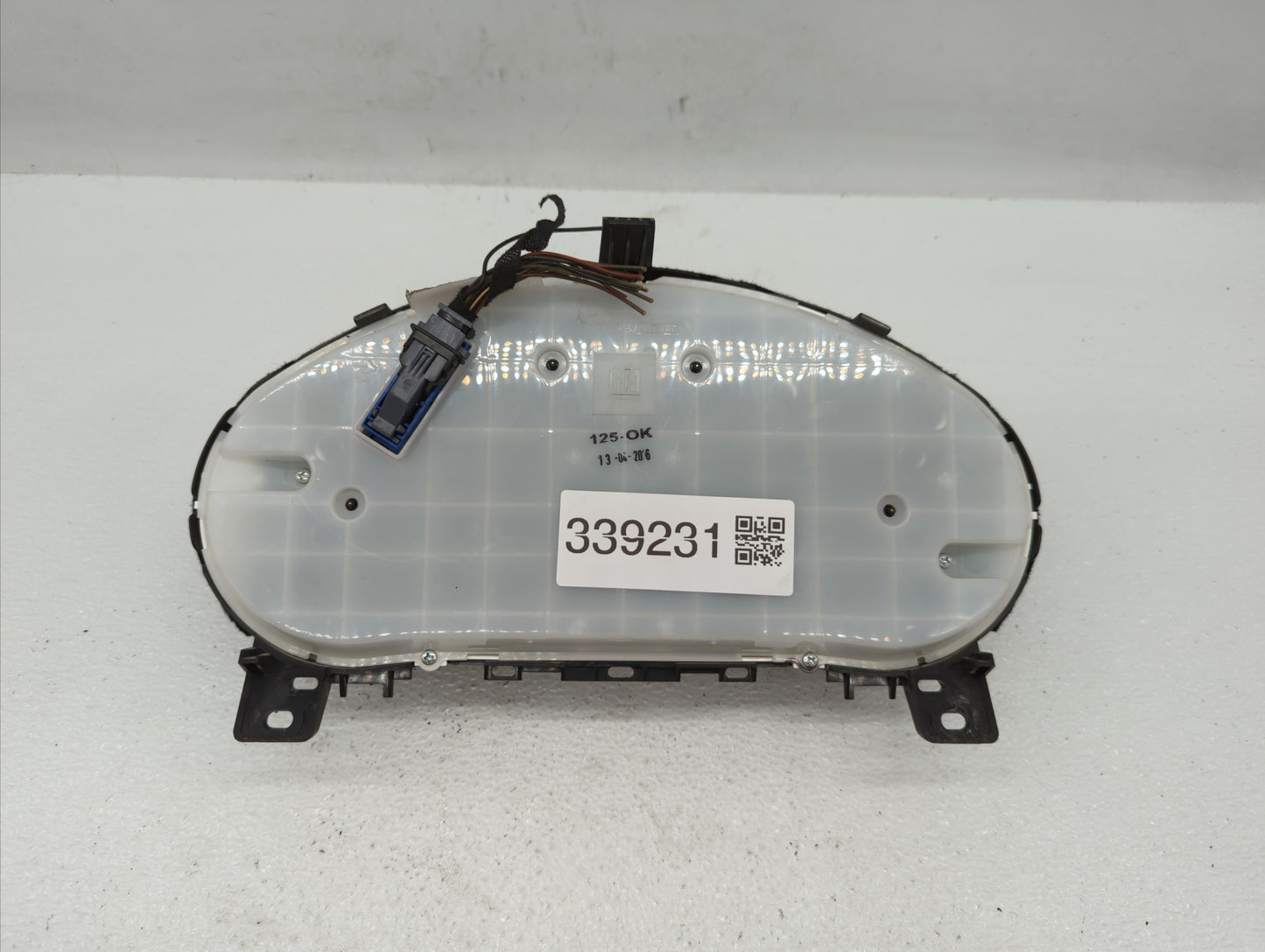 2015-2017 Buick Verano Instrument Cluster Speedometer Gauges P/N:23316331 Fits Fits 2015 2016 2017 OEM Used Auto Parts - Oem