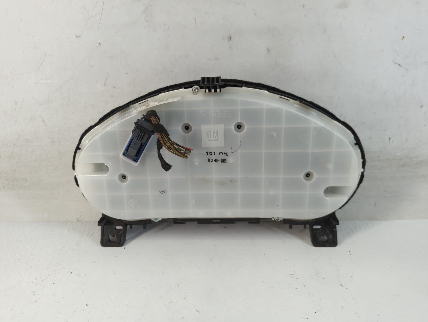 2015-2017 Buick Verano Instrument Cluster Speedometer Gauges P/N:600775881 23316331 Fits Fits 2015 2016 2017 OEM Used Auto P