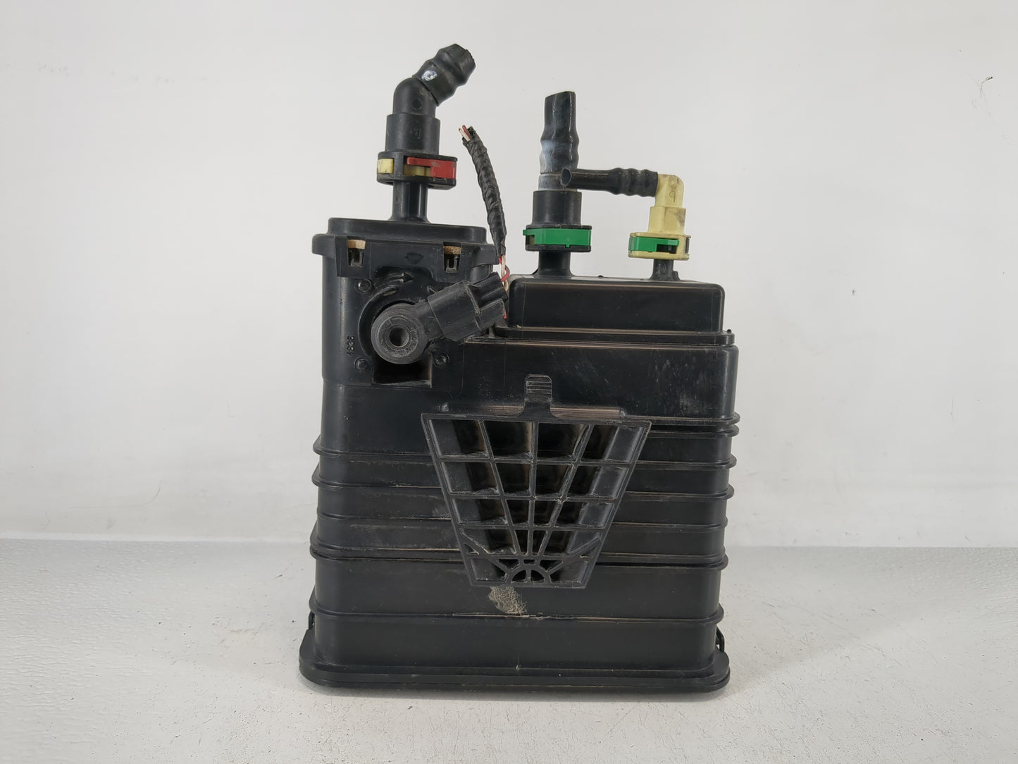 2016 Cadillac Ats Fuel Vapor Charcoal Canister - Oemusedautoparts1.com