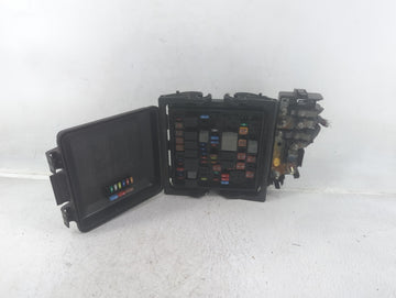 2016 Cadillac Cts Fusebox Fuse Box Panel Relay Module P/N:23390149 Fits OEM Used Auto Parts