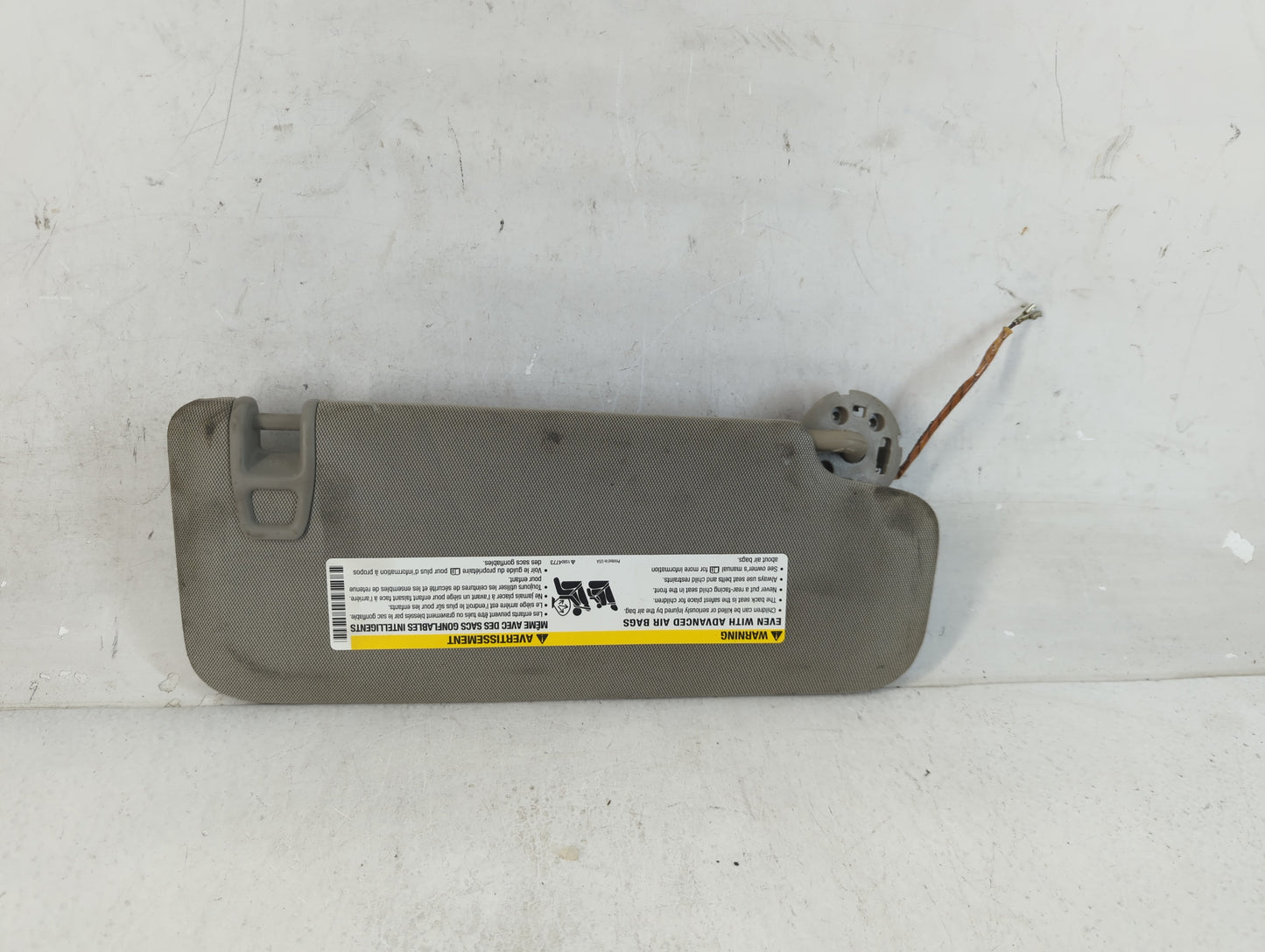 2016 Cadillac Cts Sun Visor Shade Replacement Passenger Right Mirror Fits OEM Used Auto Parts - Oemusedautoparts1.com