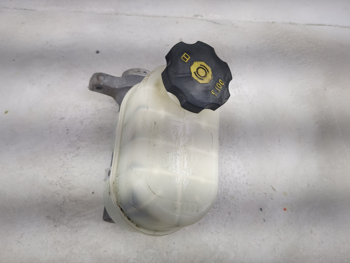 2015-2020 Cadillac Escalade Brake Master Cylinder 1491985 - Oemusedautoparts1.com