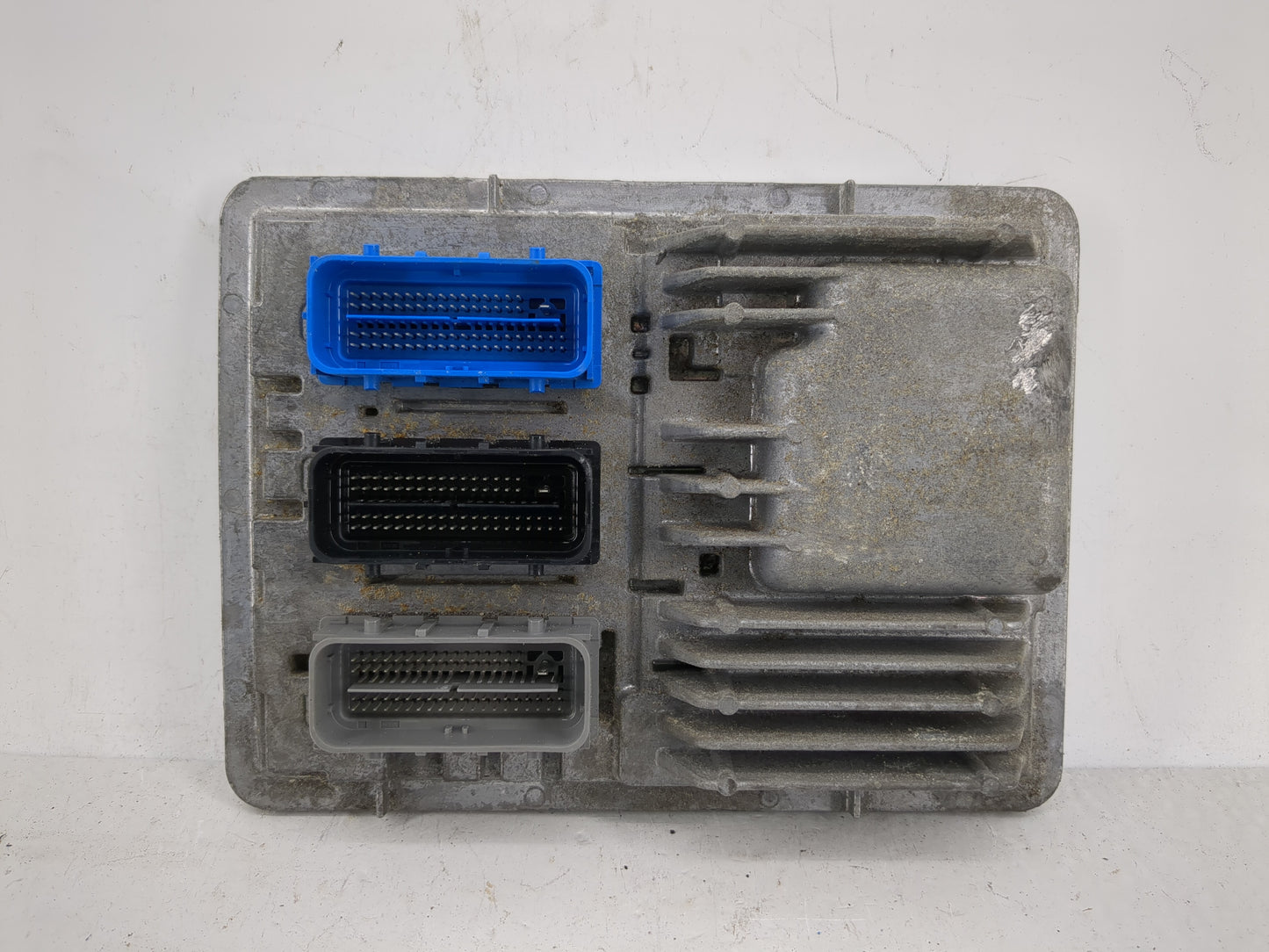 2016 Chevrolet Camaro PCM Engine Control Computer ECU ECM PCU OEM P/N:12671004 Fits Fits 2015 OEM Used Auto Parts - Oemuseda