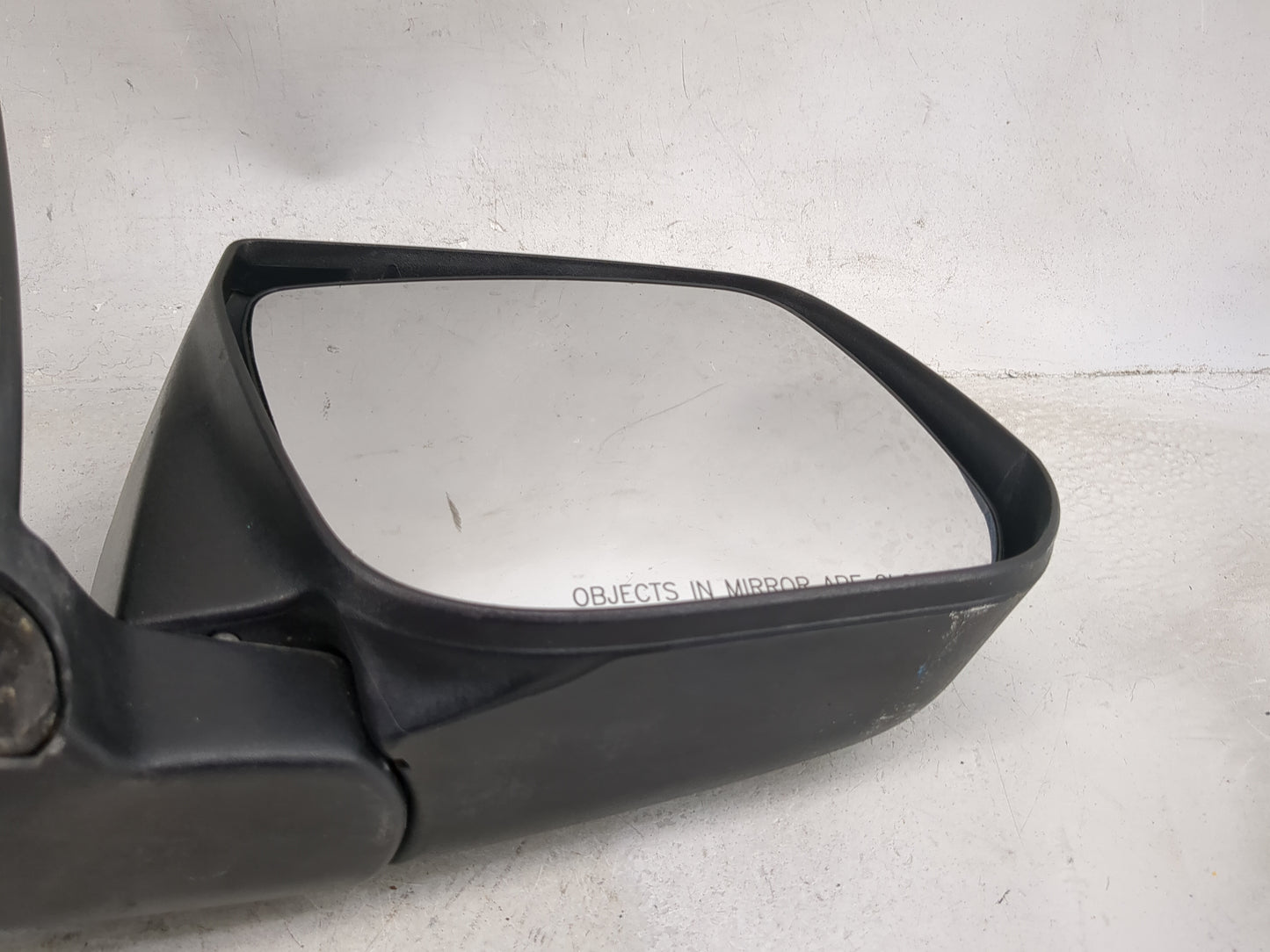2015-2017 Chevrolet Colorado Driver Side View Mirror - Left Door Mirror OEM Used - Oemusedautoparts1.com