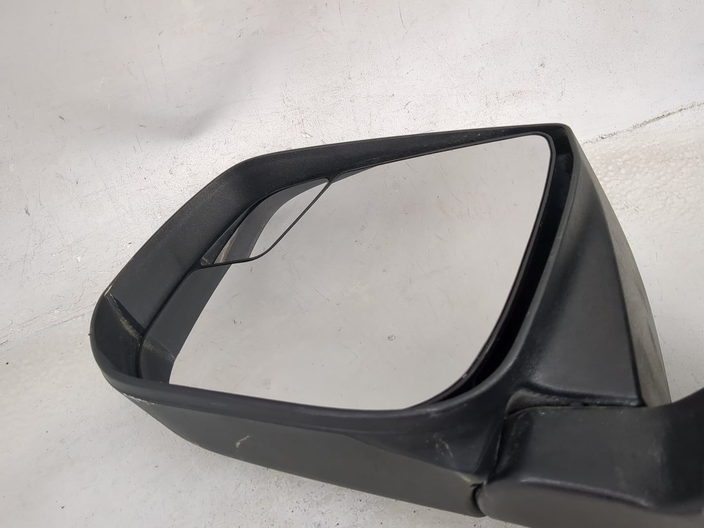 2015-2017 Chevrolet Colorado Passenger Side View Mirror - Right Door Mirror OEM Used - Oemusedautoparts1.com