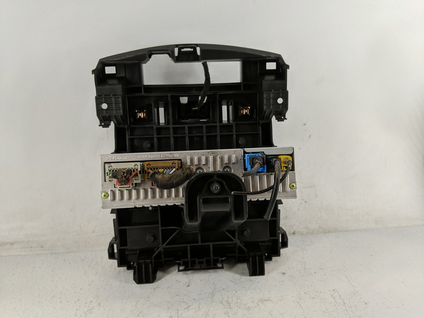 2016 Chevrolet Cruze Radio AM FM Cd Player Receiver Replacement P/N:42505018 Fits OEM Used Auto Parts - Oemusedautoparts1.co