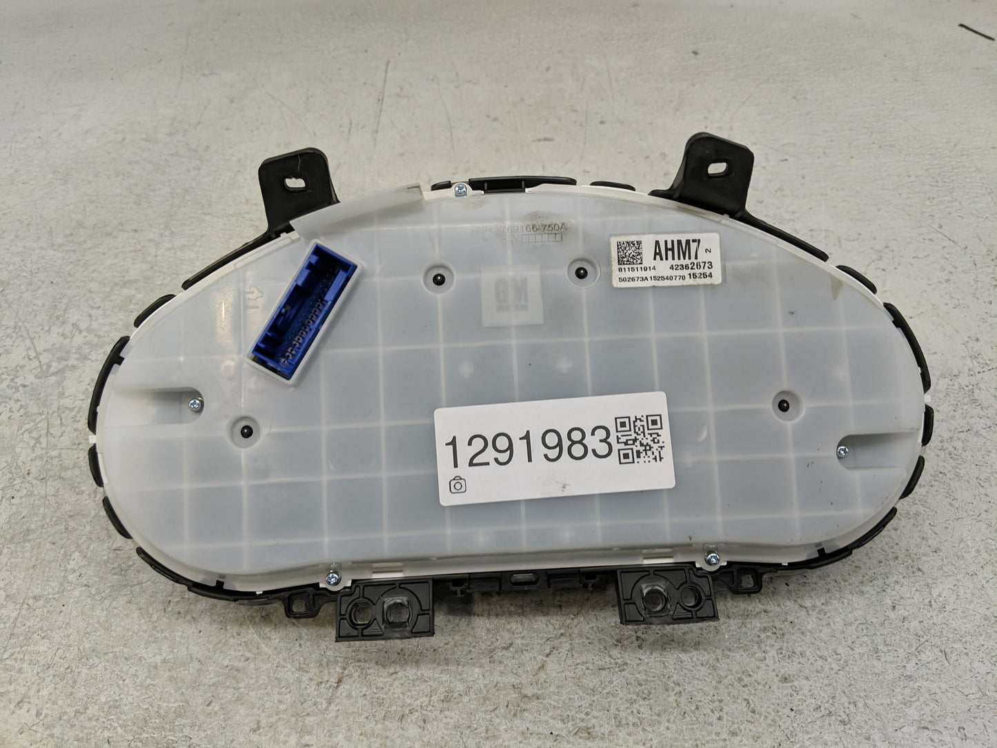 2015-2016 Chevrolet Cruze Instrument Cluster Speedometer Gauges P/N:42362673 Fits Fits 2015 2016 OEM Used Auto Parts - Oemus