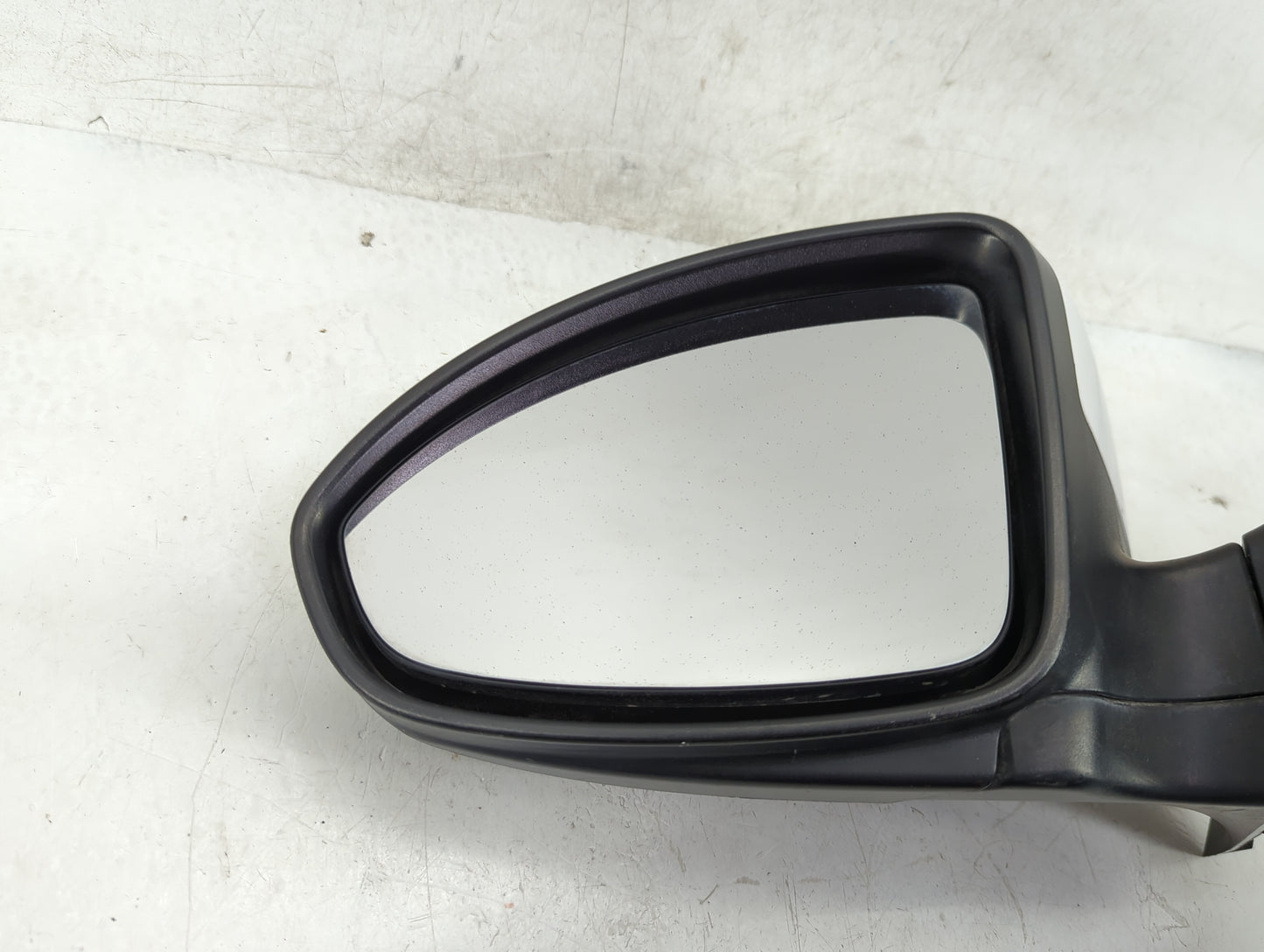 2016-2019 Chevrolet Cruze Driver Side View Mirror - Left Door Mirror OEM Used - Oemusedautoparts1.com