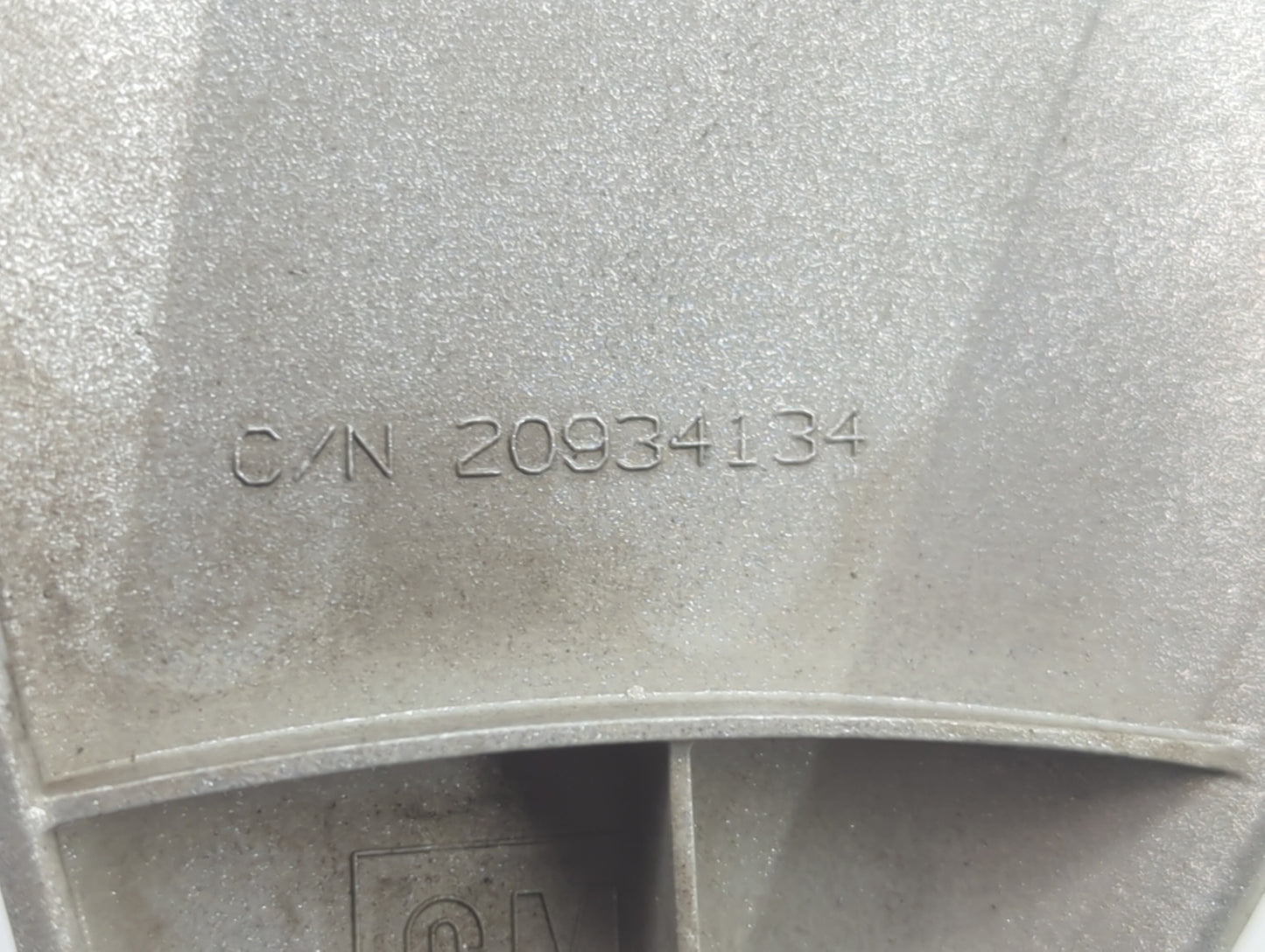 2016 Chevrolet Cruze Driver Front Wheel Hub Oem 1415875 - Oemusedautoparts1.com