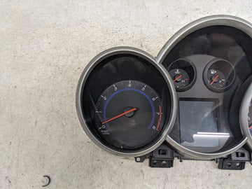 2015-2016 Chevrolet Cruze Instrument Cluster Speedometer Gauges P/N:42362675 AHM9 Miles:119K Fits Fits 2015 2016 OEM Used Auto Parts