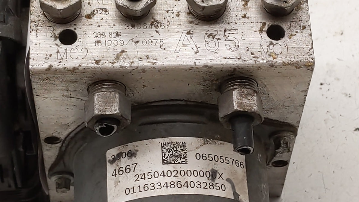 2016 Chevrolet Cruze Anti-Lock Brake ABS Pump Module Actuator OEM P/N:065055766 39042384, 39064667, 39064664 Fits OEM Used A