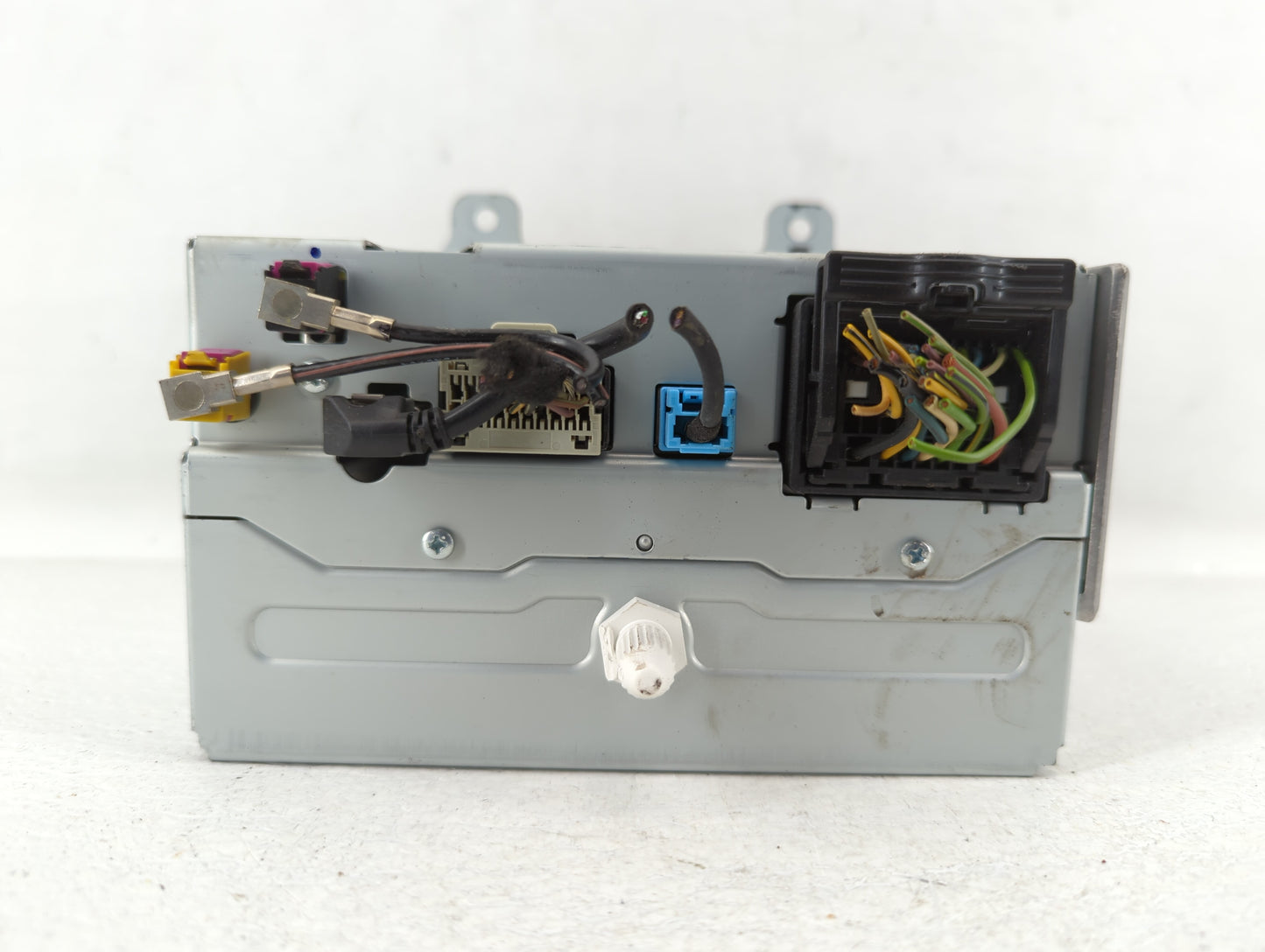2015-2016 Chevrolet Cruze Am Fm Cd Player Radio Receiver - Oemusedautoparts1.com