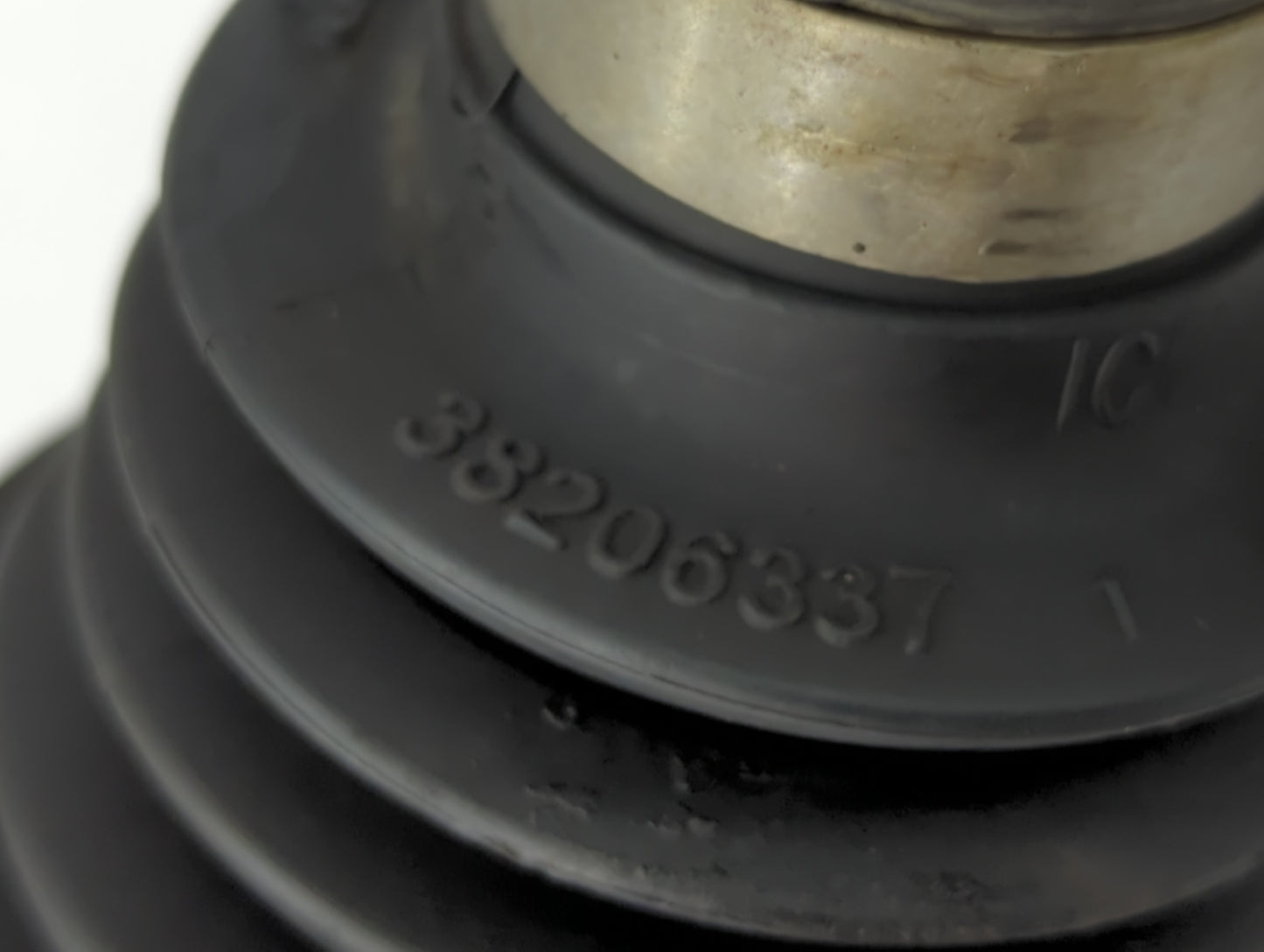 2016-2019 Chevrolet Cruze Axle Shaft Front Driver Cv C/v - Oemusedautoparts1.com