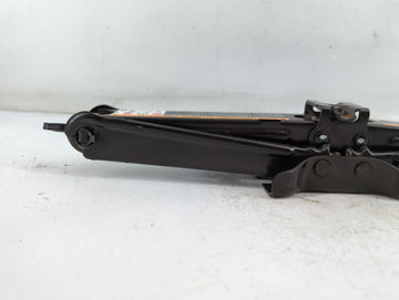 2016 Chevrolet Cruze Spare Scissor Car Jack