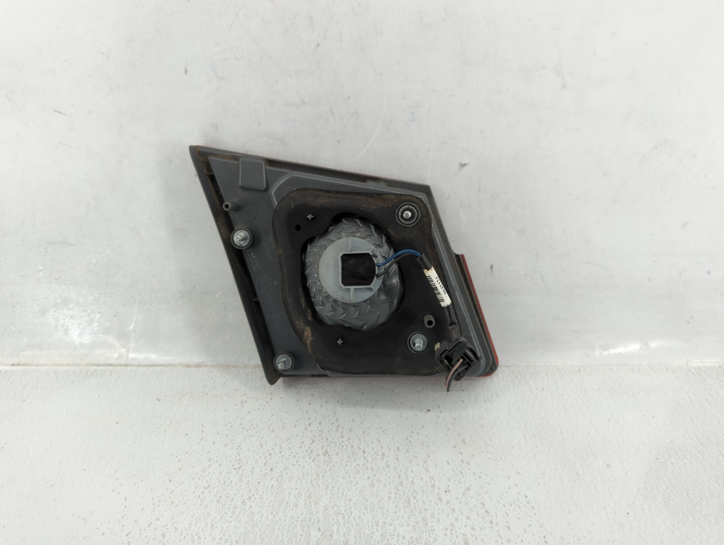 2016 Chevrolet Cruze Limited Tail Light Assembly Passenger Right OEM P/N:0042124 Fits Fits 2011 2012 2013 2014 2015 OEM Used