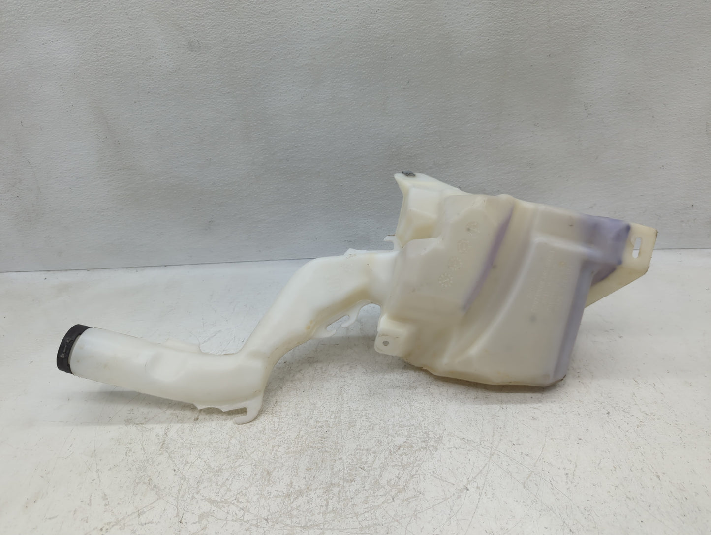 2010-2017 Chevrolet Equinox Windshield Washer Fluid Reservoir Bottle Oem - Oemusedautoparts1.com