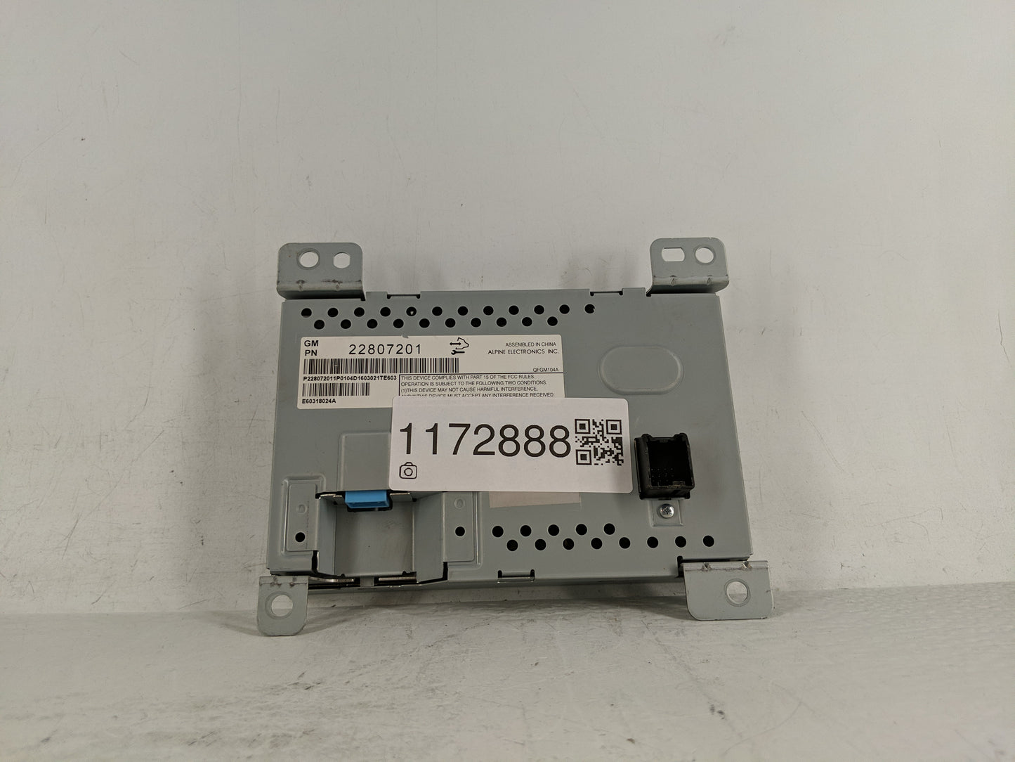 2016 Chevrolet Equinox Radio AM FM Cd Player Receiver Replacement P/N:22807201 Fits OEM Used Auto Parts - Oemusedautoparts1.