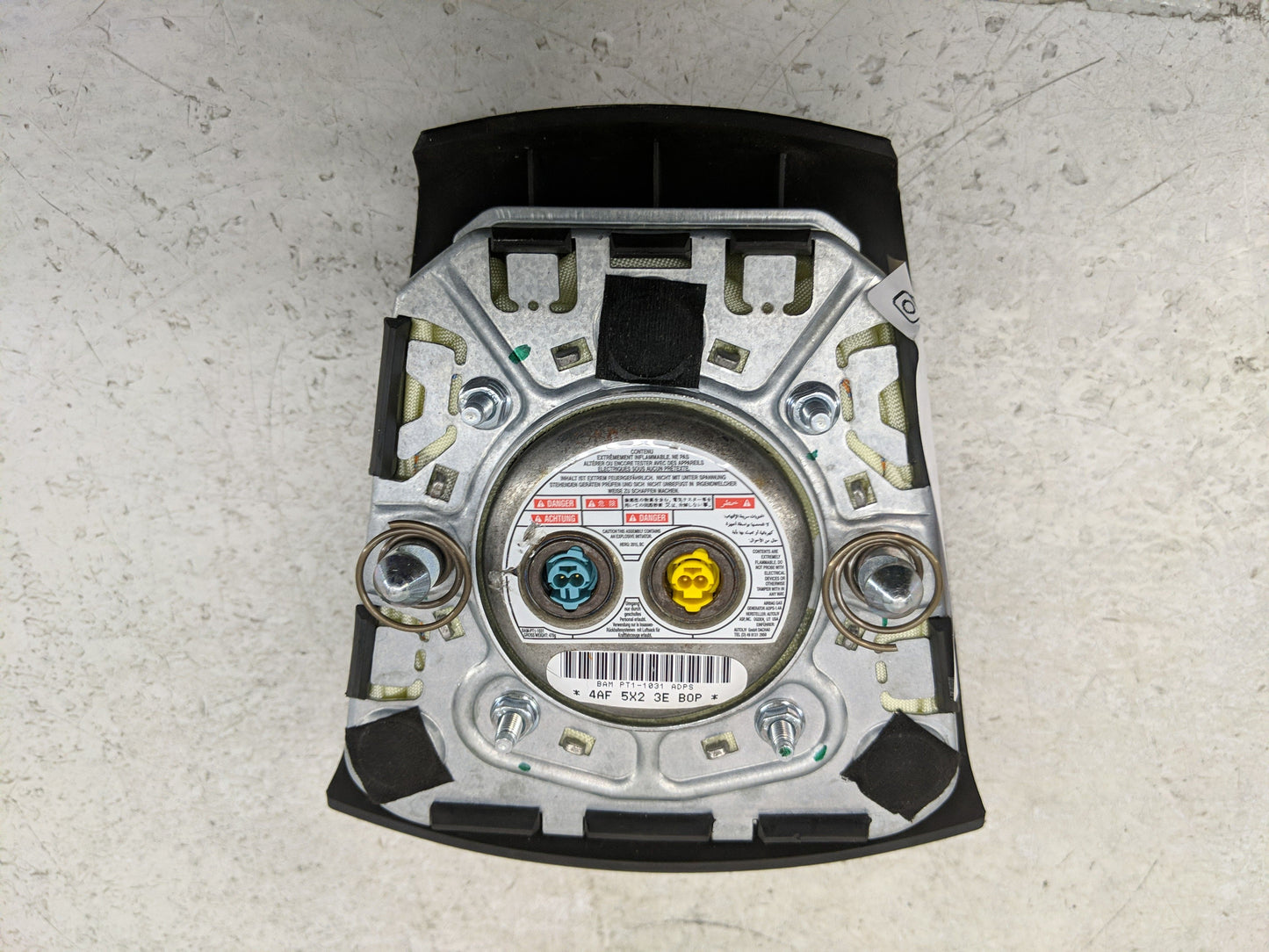 2010-2017 Chevrolet Equinox Air Bag Driver Left Steering Wheel Mounted Fits Fits 2010 2011 2012 2013 2014 2015 2016 2017 OEM