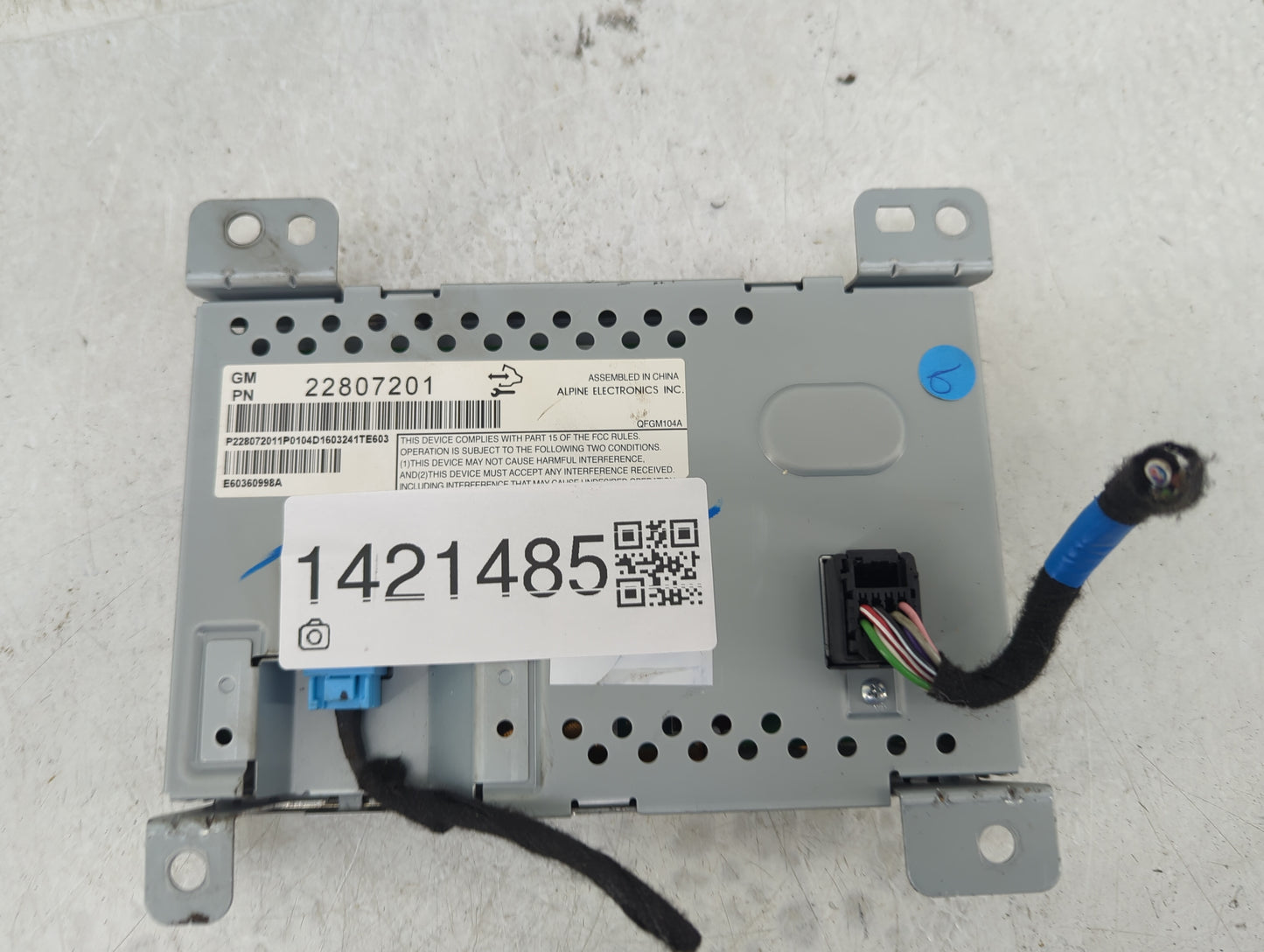 2016 Chevrolet Equinox Radio AM FM Cd Player Receiver Replacement P/N:22807201 Fits OEM Used Auto Parts - Oemusedautoparts1.
